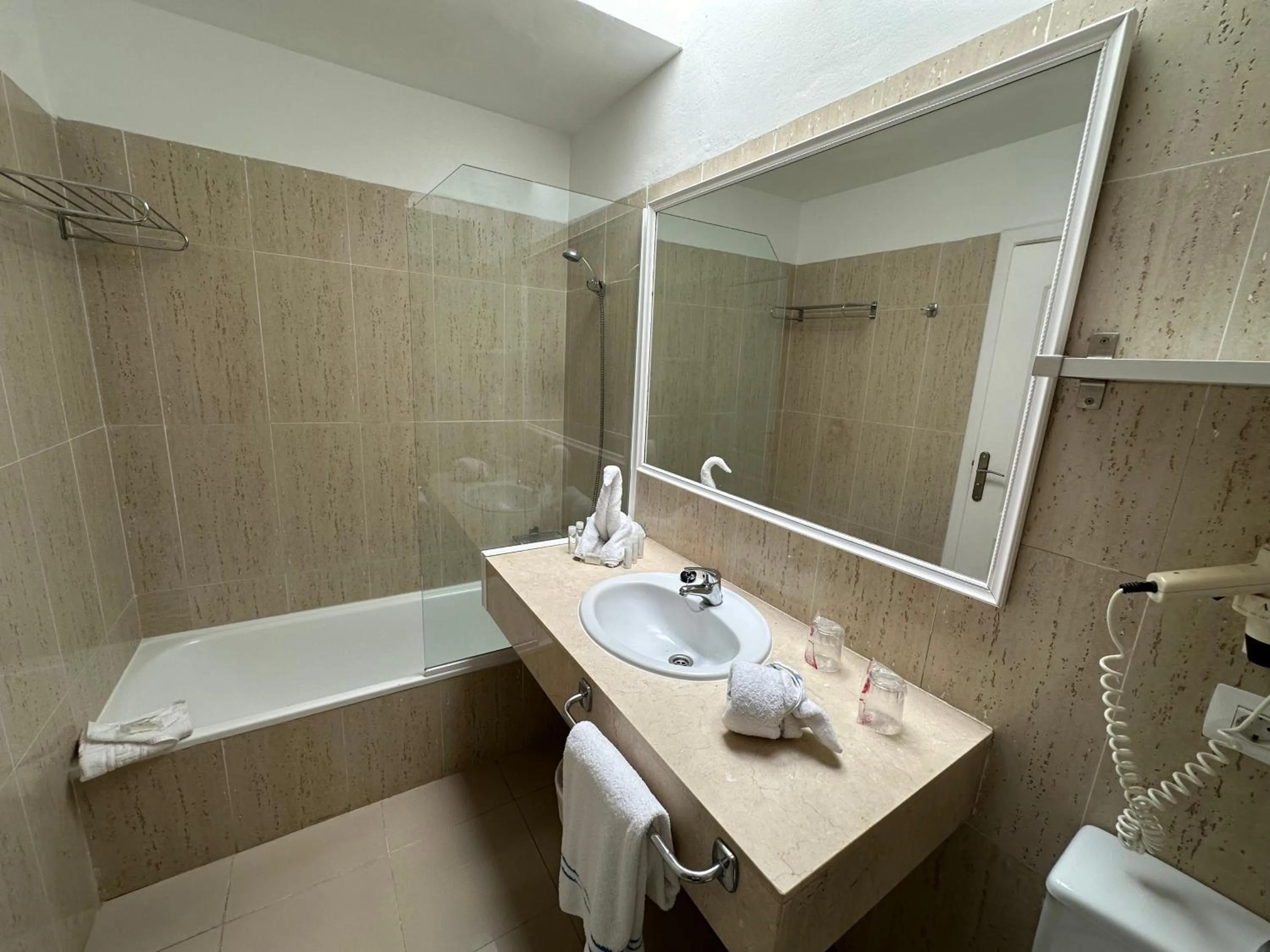 Toilet in RF La Quinta Park Suites