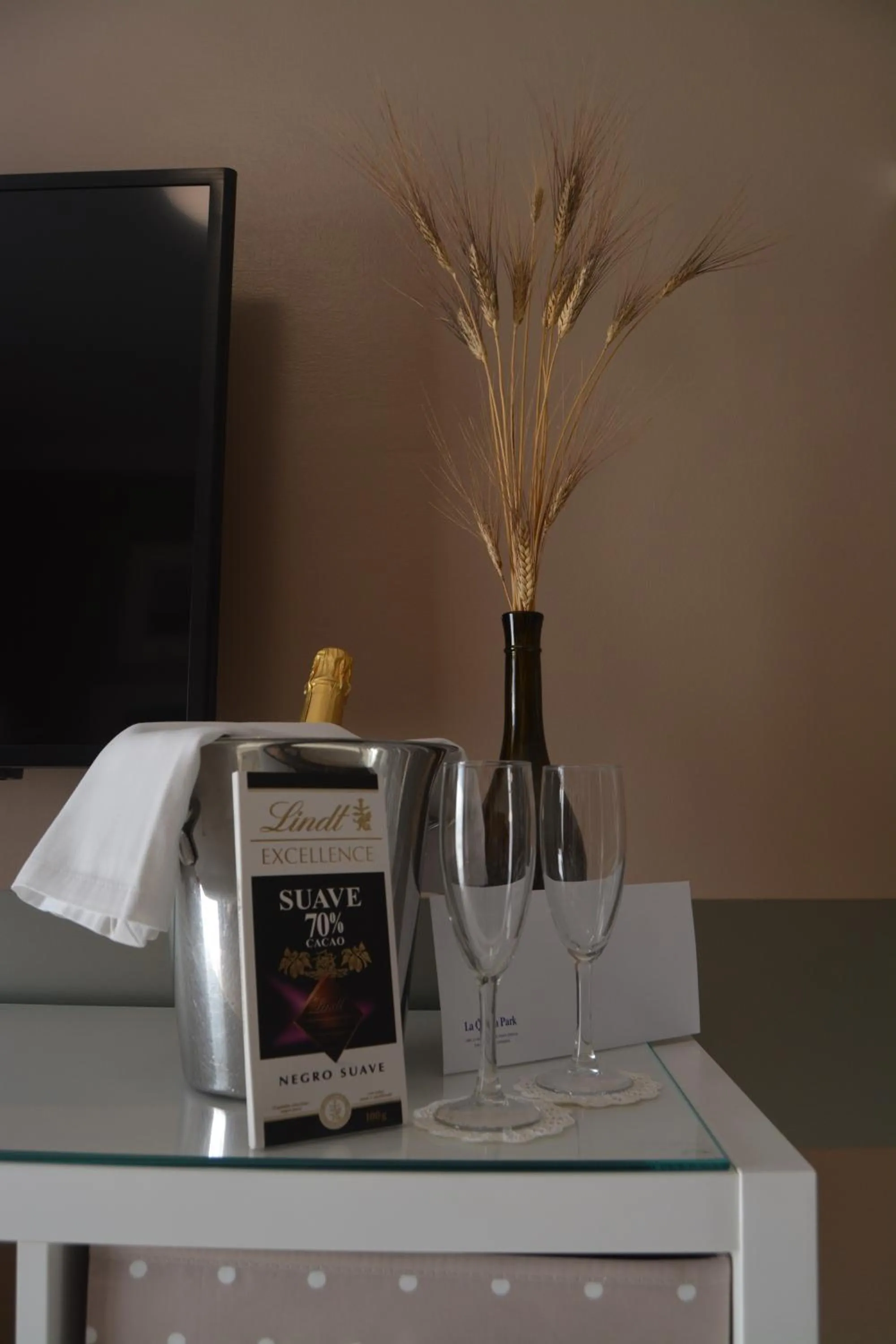 Decorative detail in RF La Quinta Park Suites