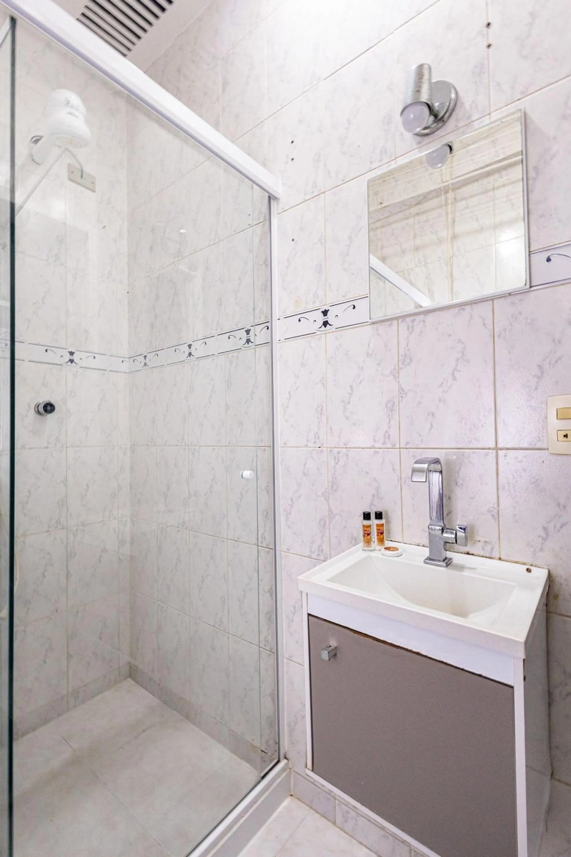 Copa 3 - 200m da Praia - Wi-fi Grátis - Posto 4