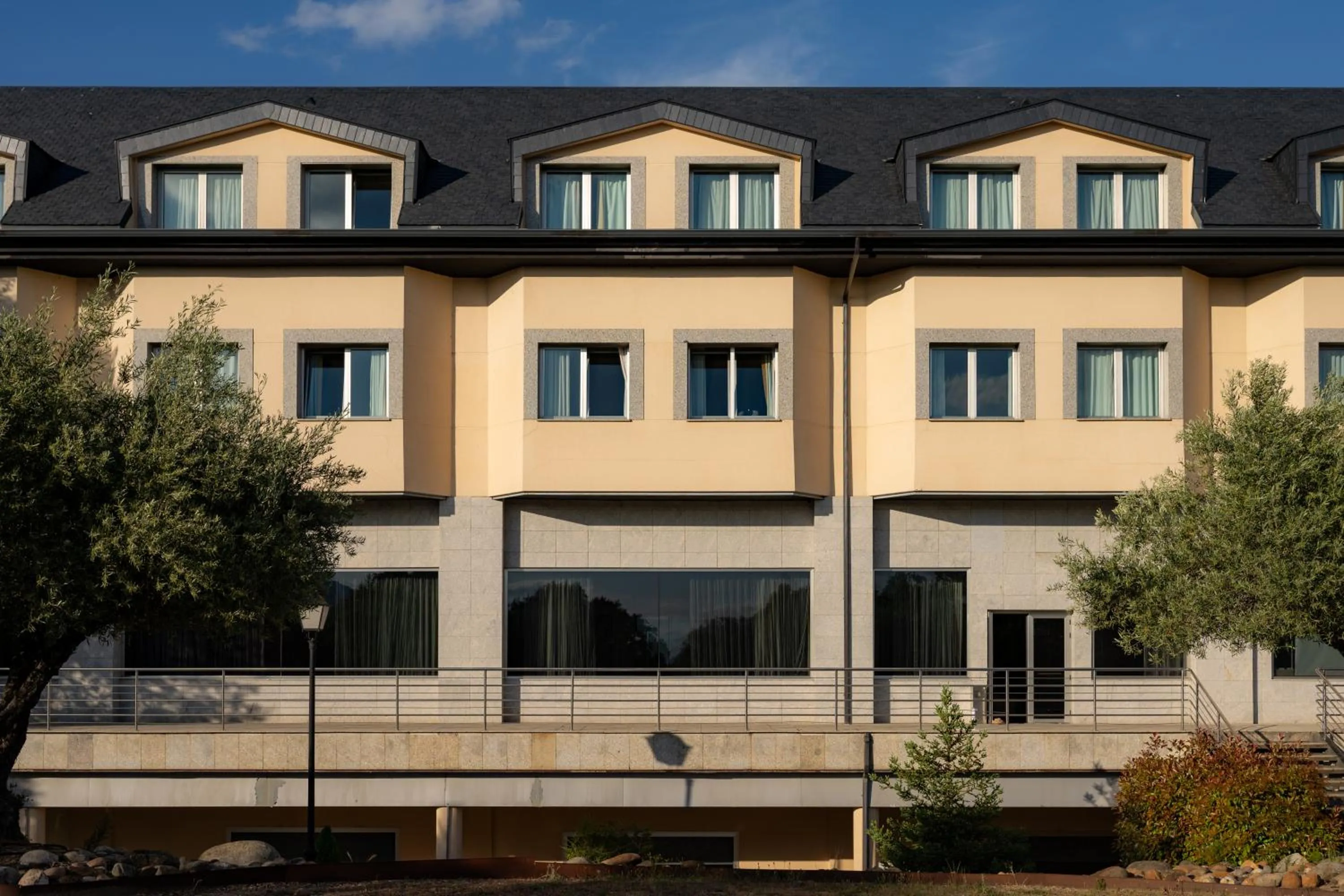 Property building in Hotel FC Villalba