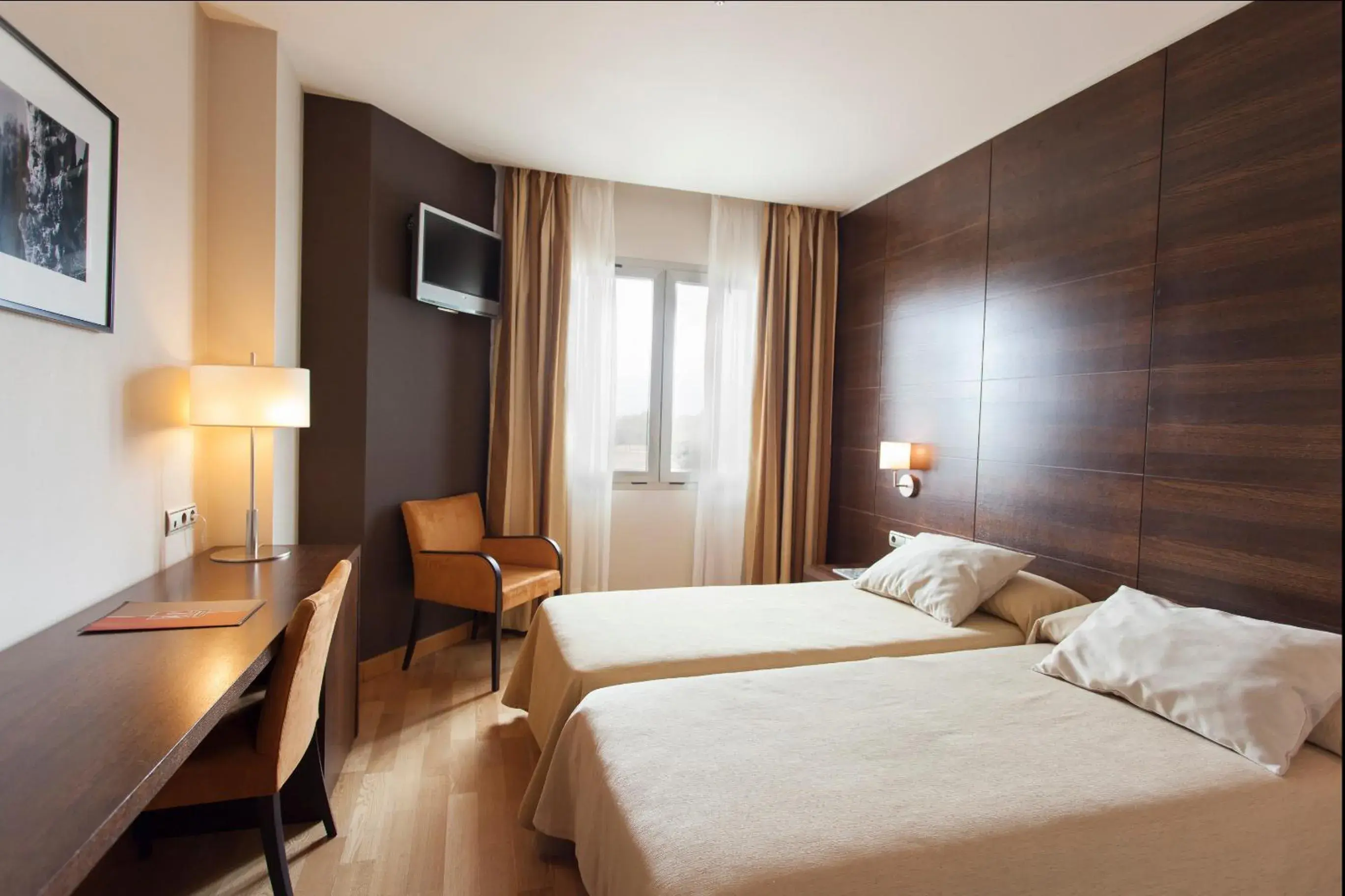 Twin Room in Hotel FC Villalba Twin Room in Hotel FC Villalba