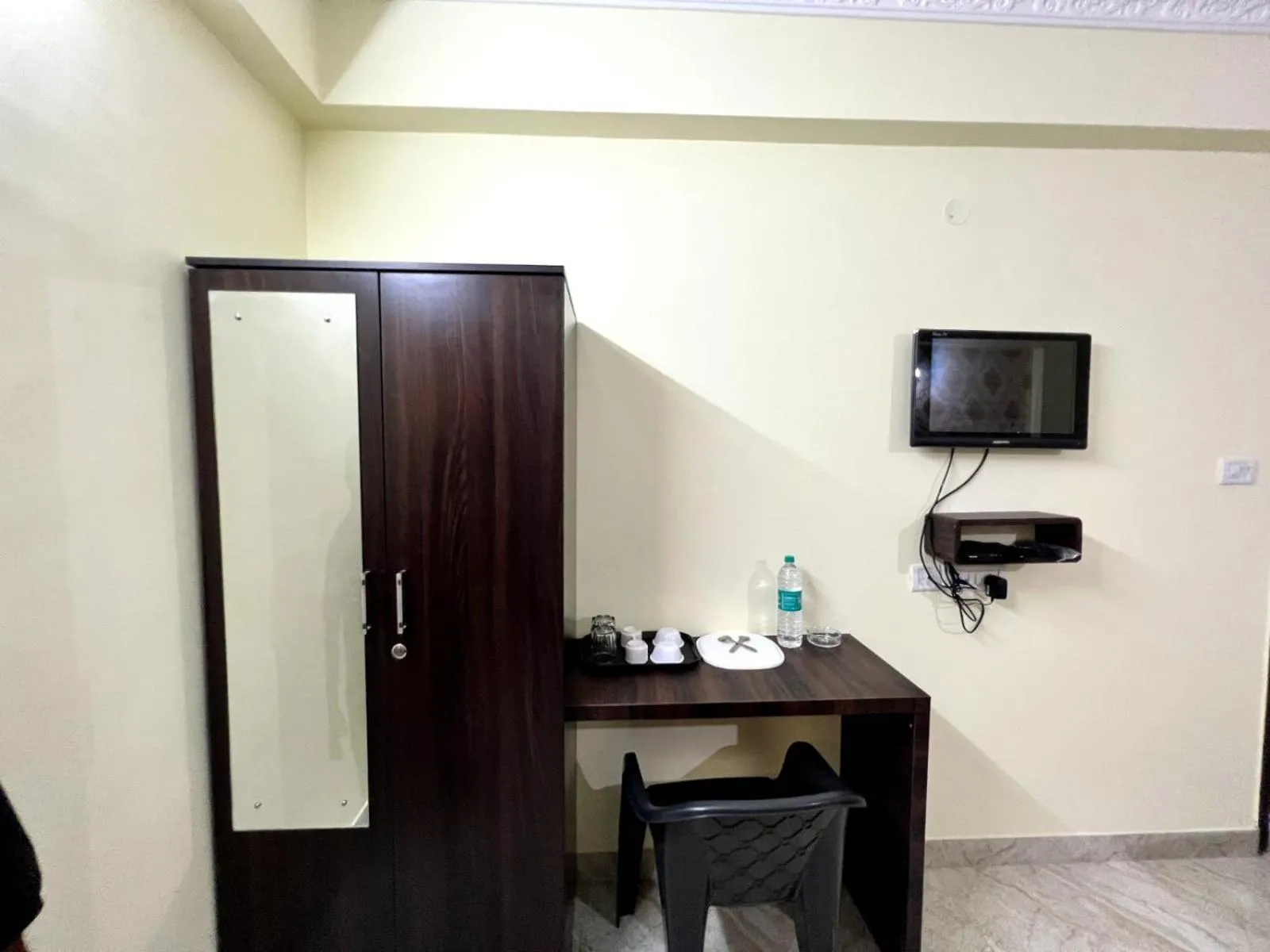 TV and multimedia in Hotel East park Electronic City