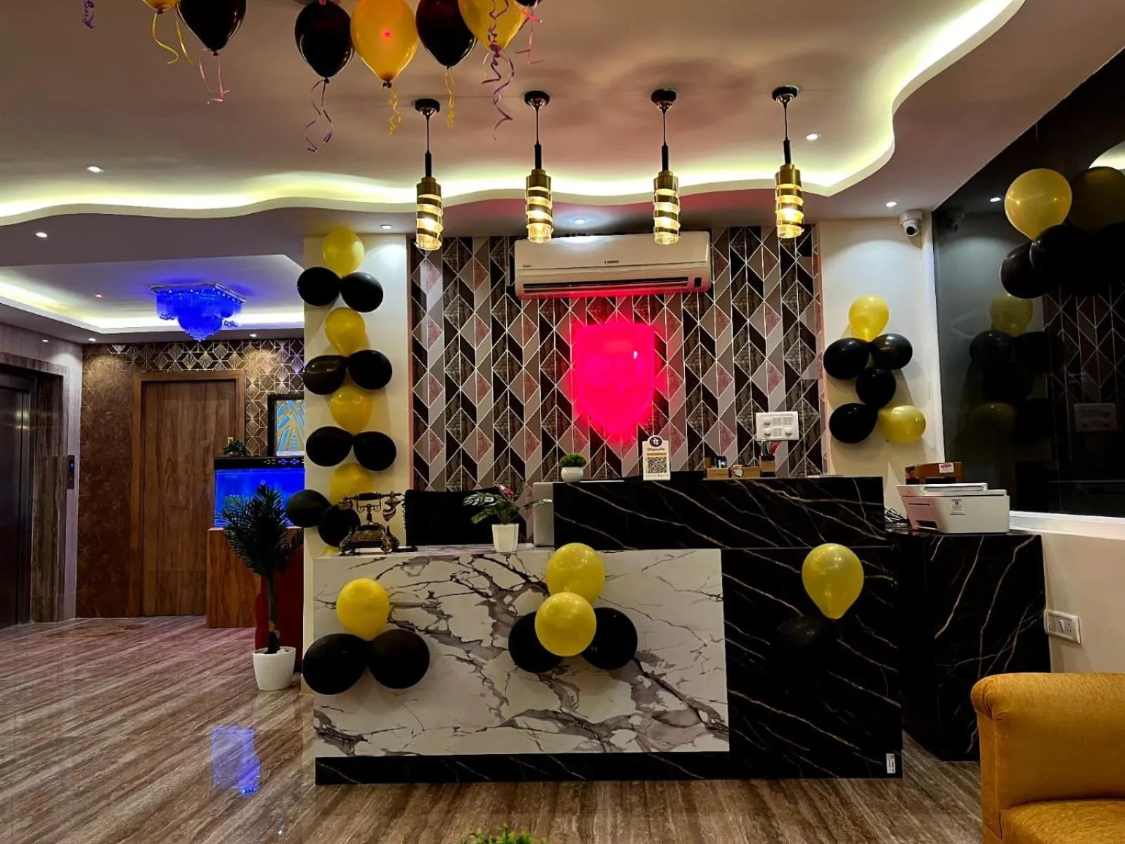 Lobby or reception in Hotel East park Electronic City