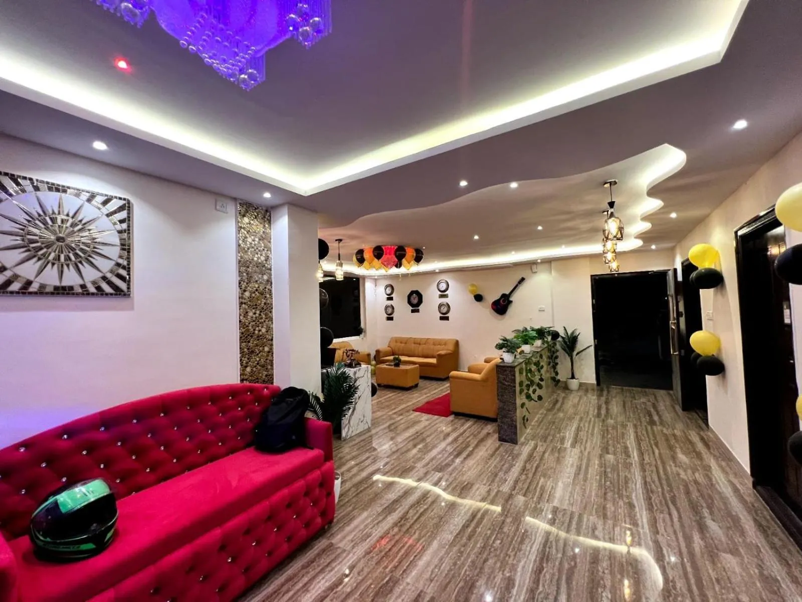 Lobby or reception in Hotel East park Electronic City
