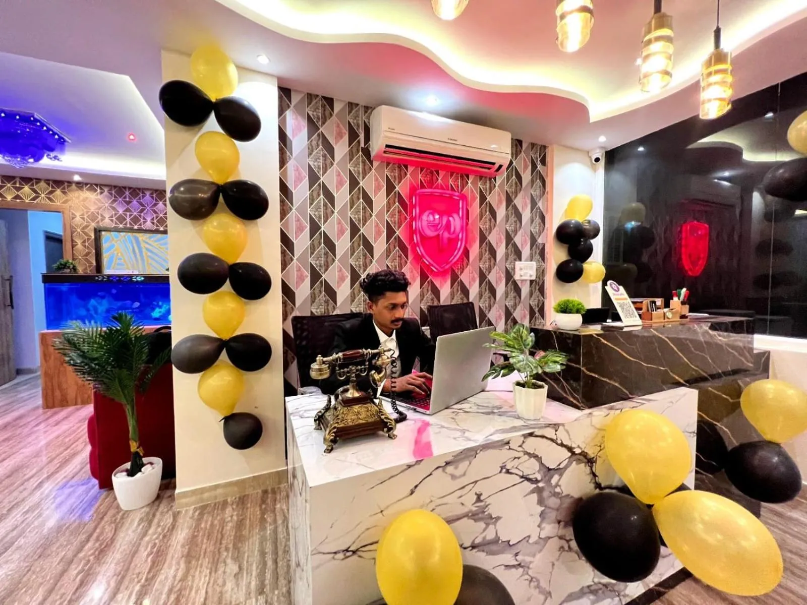Lobby or reception in Hotel East park Electronic City