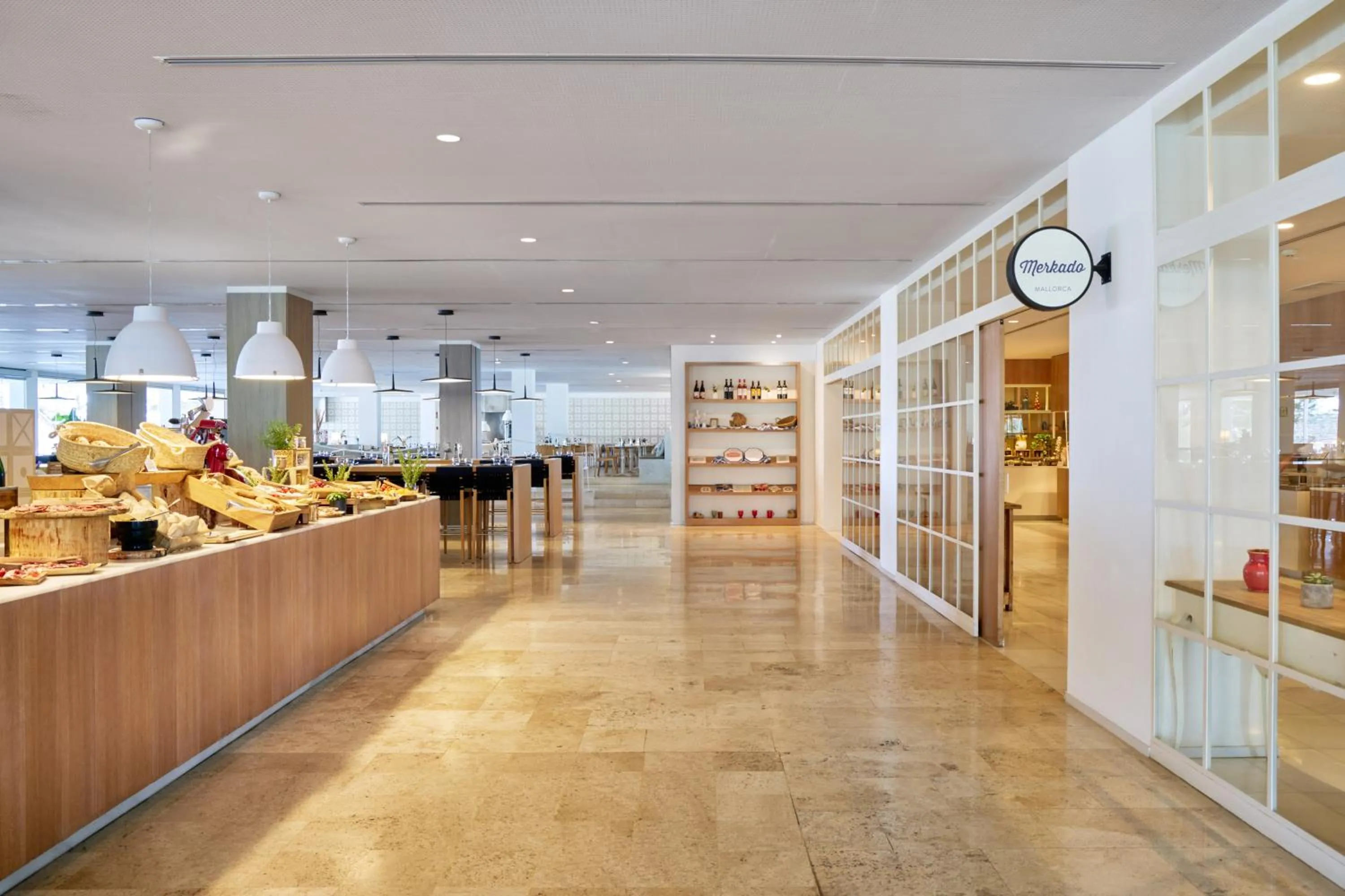 Restaurant/places to eat in Meliá Calviá Beach