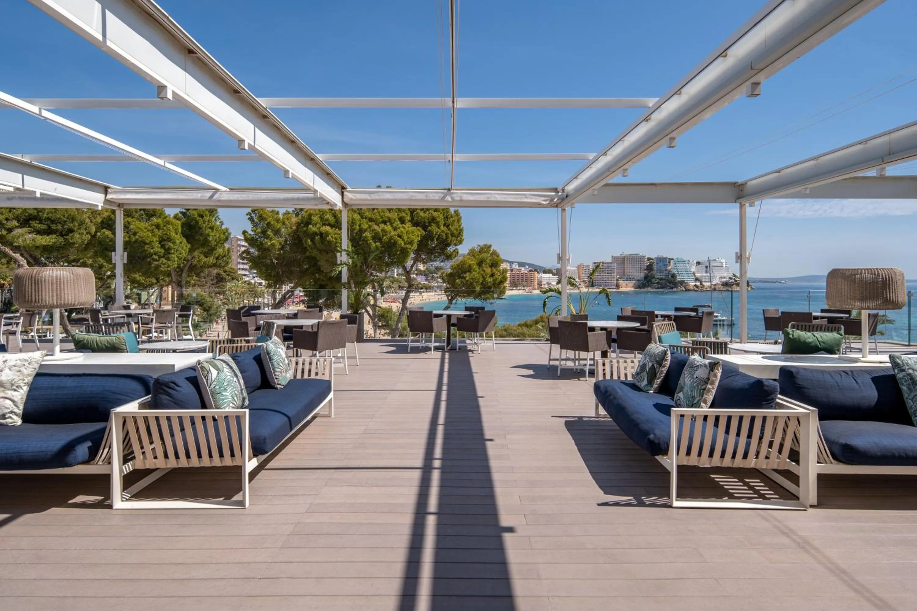 Restaurant/places to eat in Meliá Calviá Beach