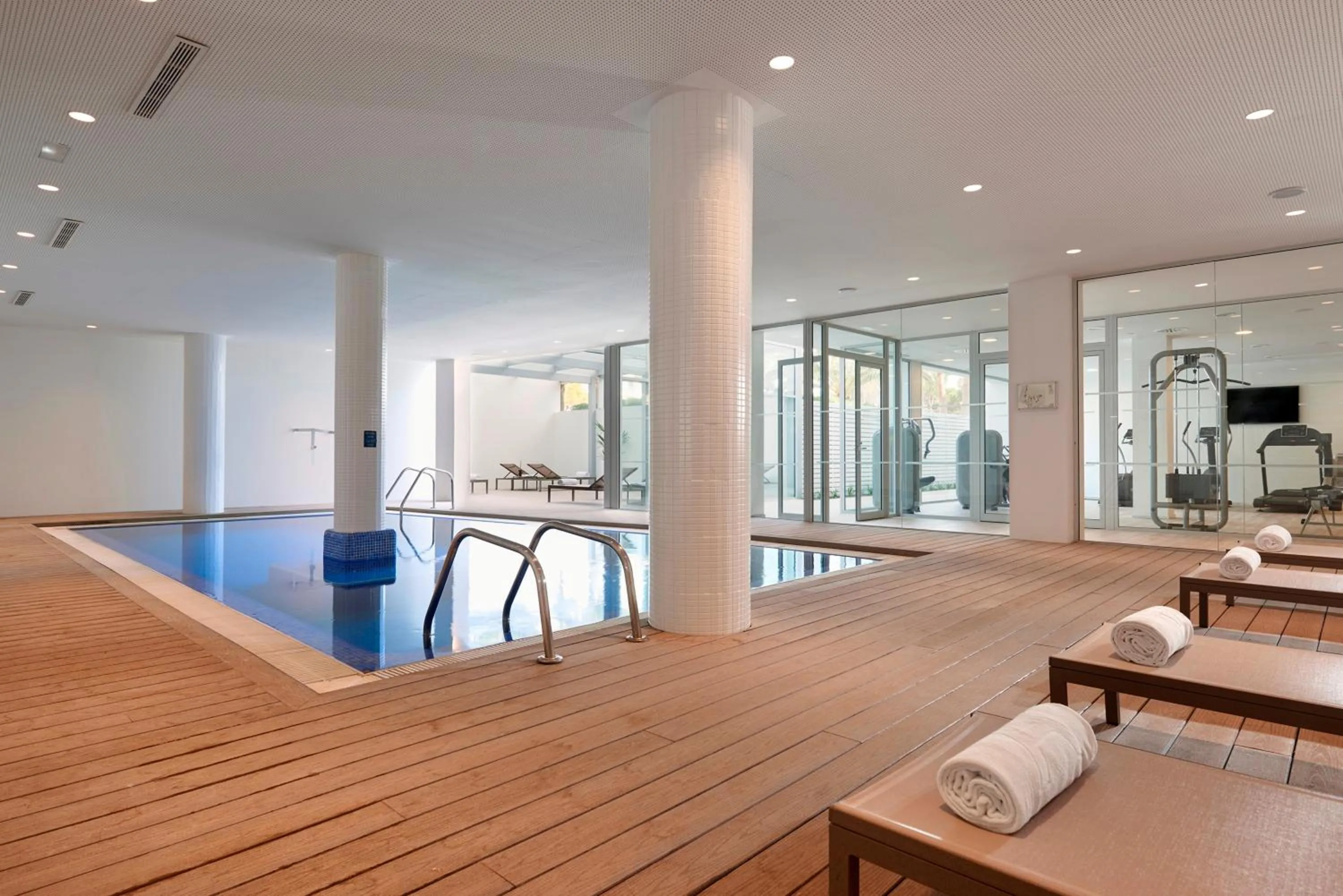 Swimming pool in Meliá Calviá Beach