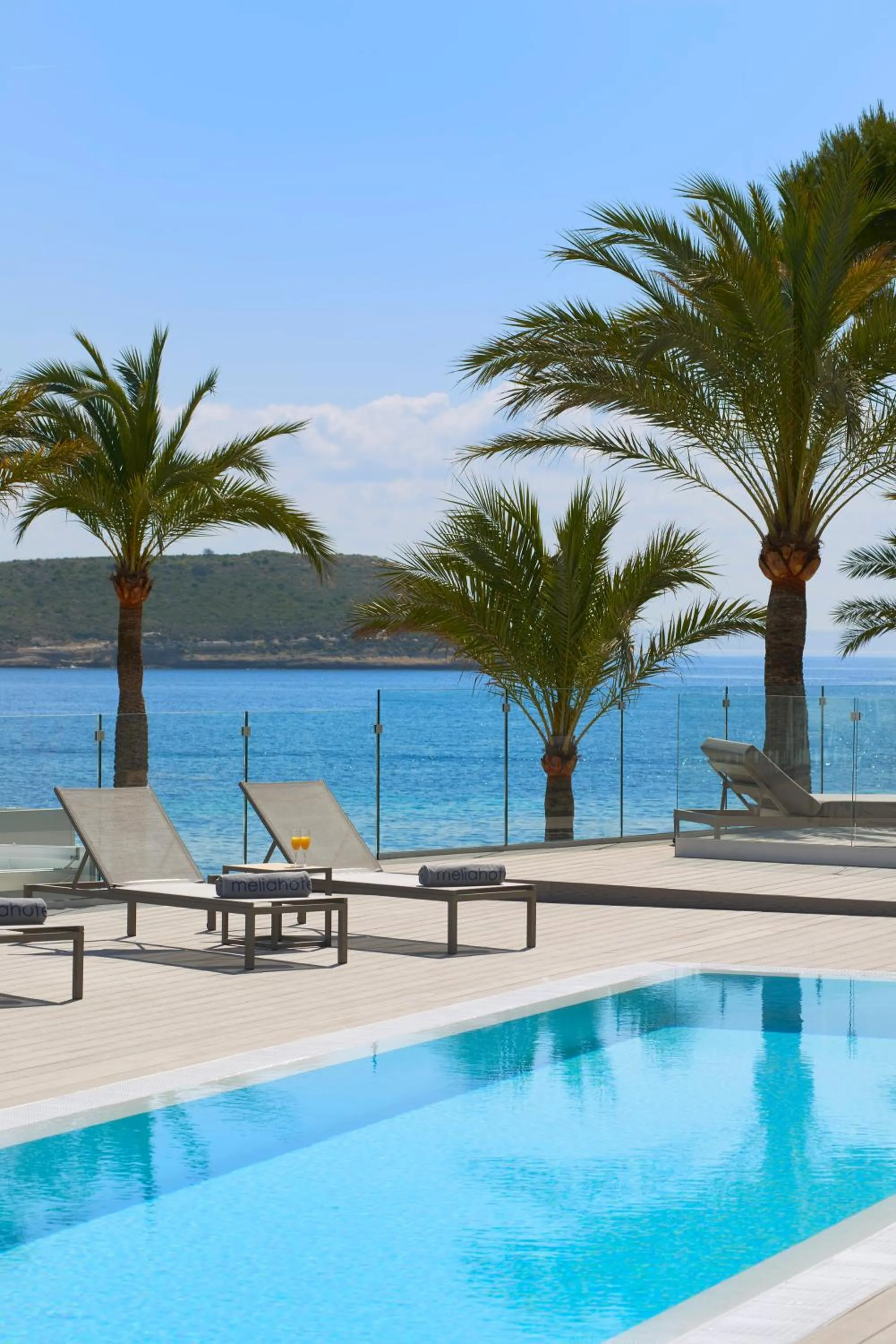 Swimming pool in Meliá Calviá Beach