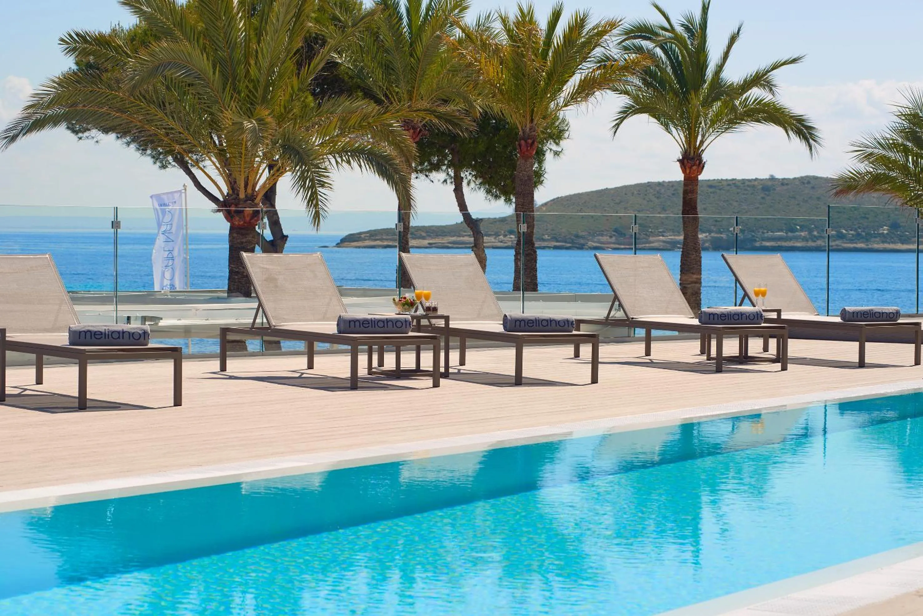 Swimming pool in Meliá Calviá Beach