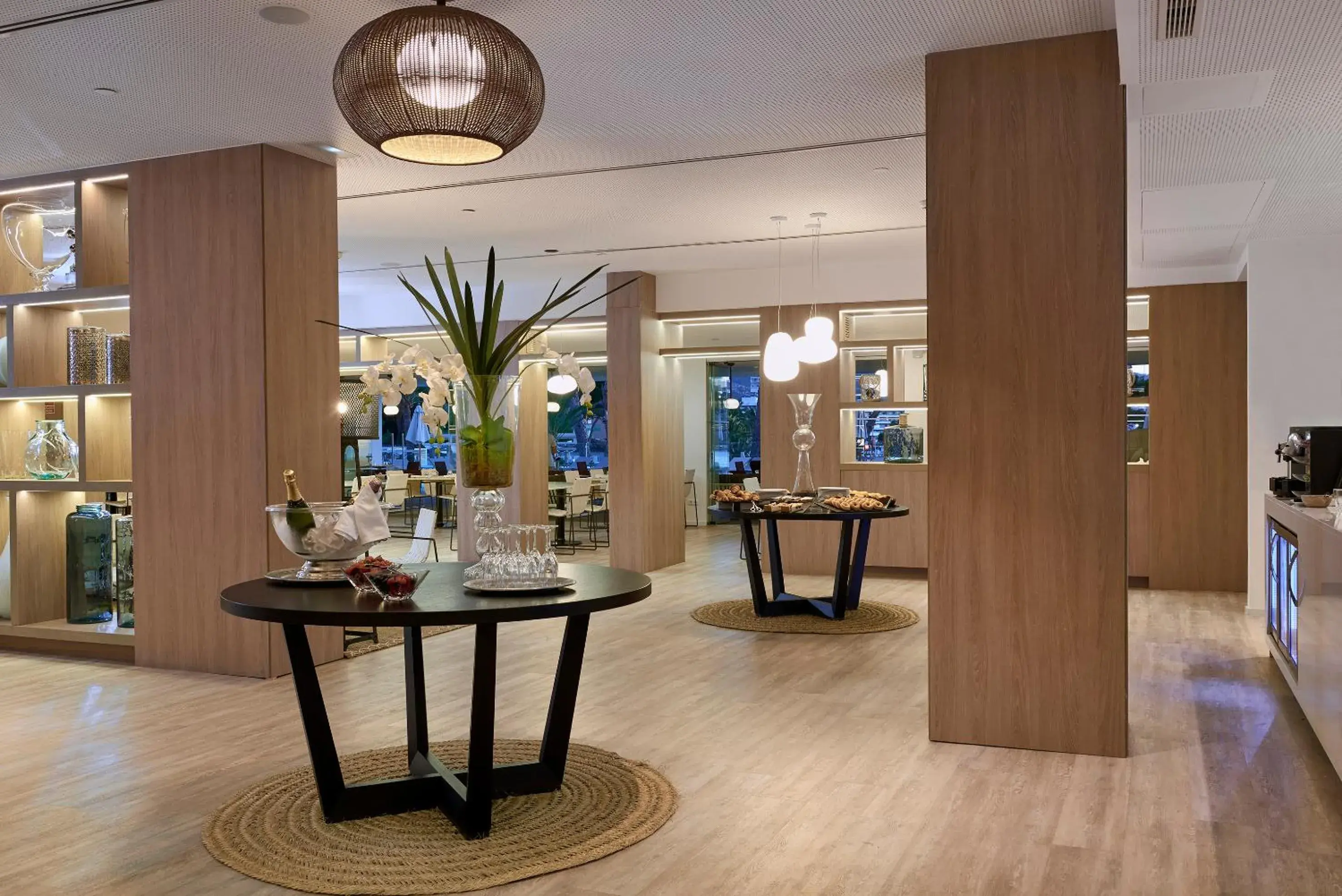 Restaurant/places to eat in Meliá Calviá Beach Restaurant/places to eat in Meliá Calviá Beach