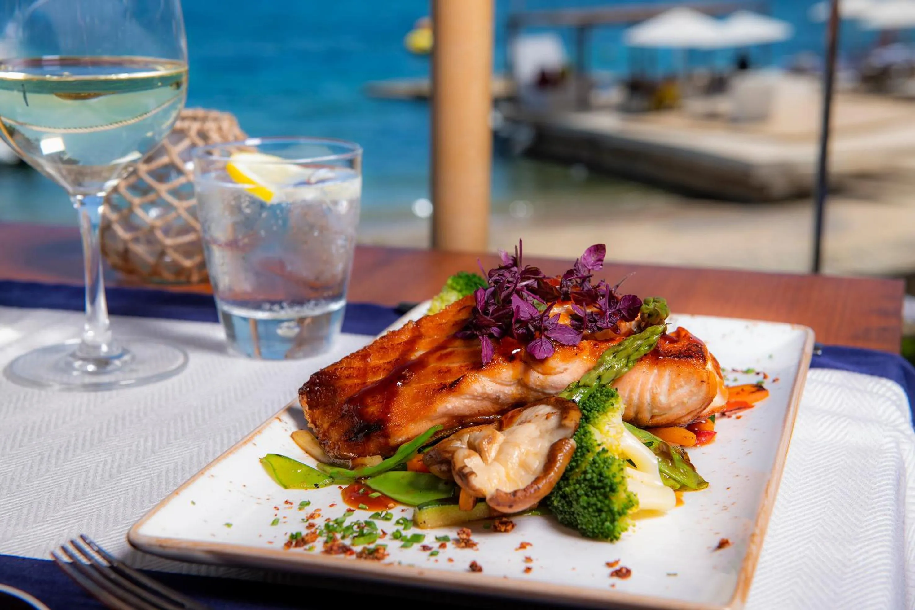 Restaurant/places to eat in Meliá Calviá Beach