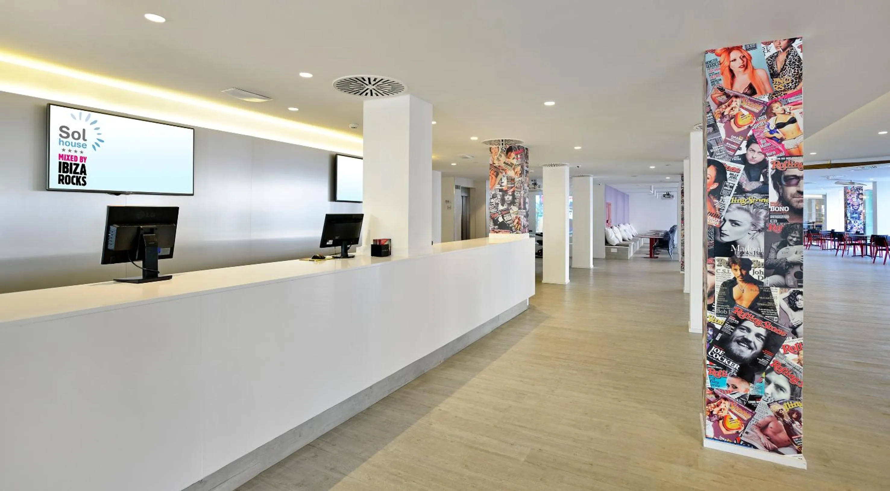 Lobby or reception in Sol House The Studio - Calviá Beach - Adults Only