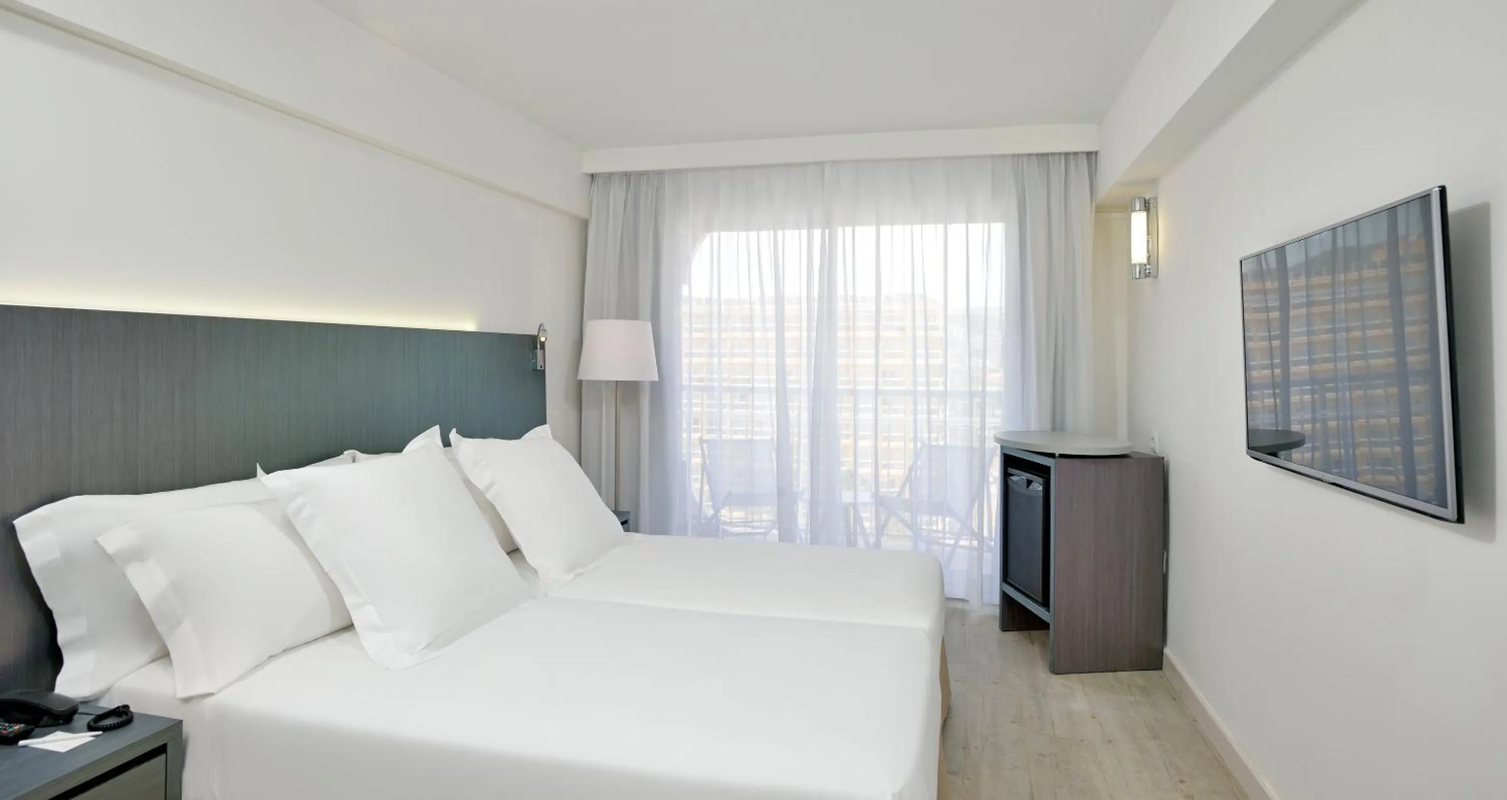 Bed in Sol House The Studio - Calviá Beach - Adults Only