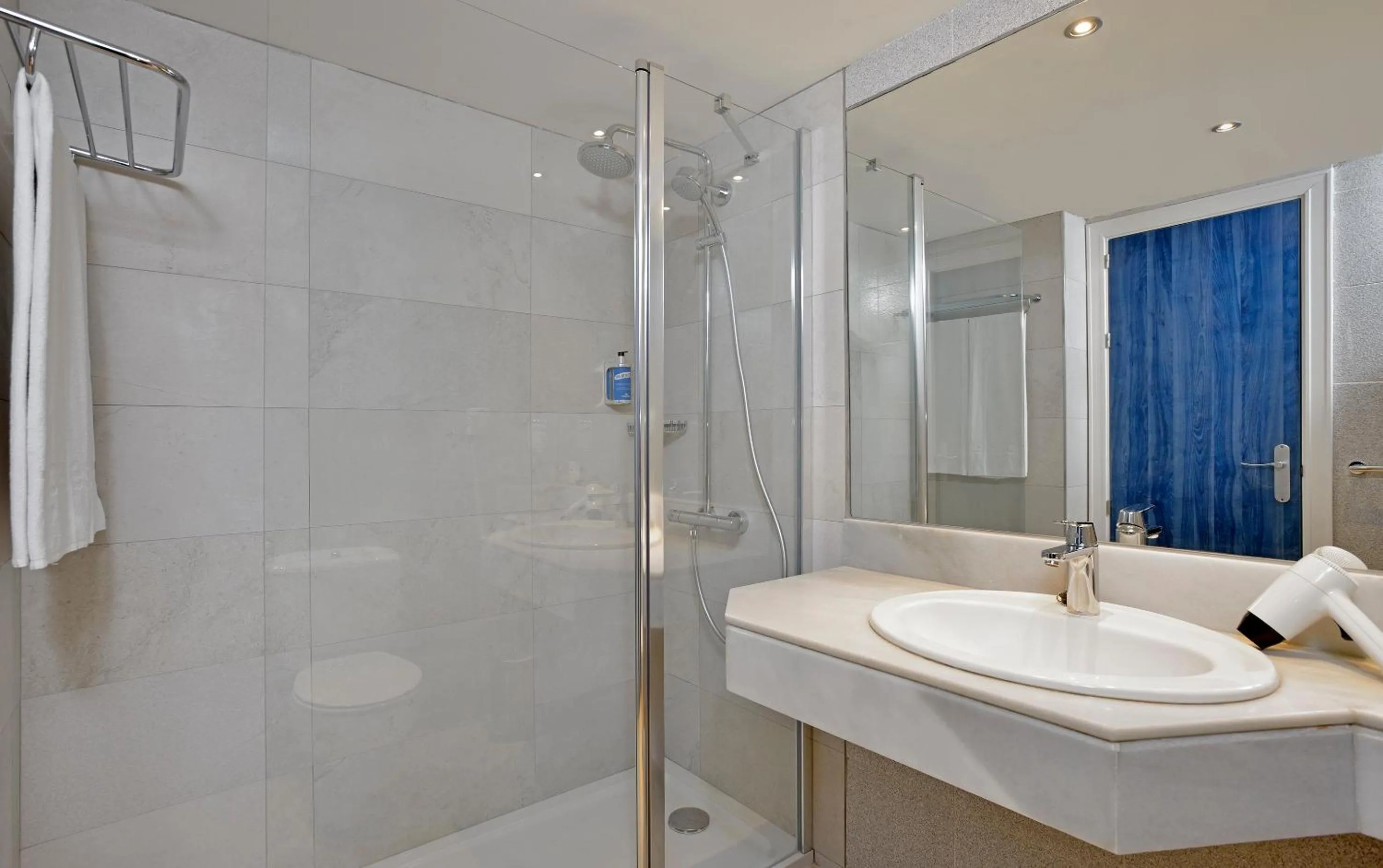 Bathroom in Sol House Mallorca