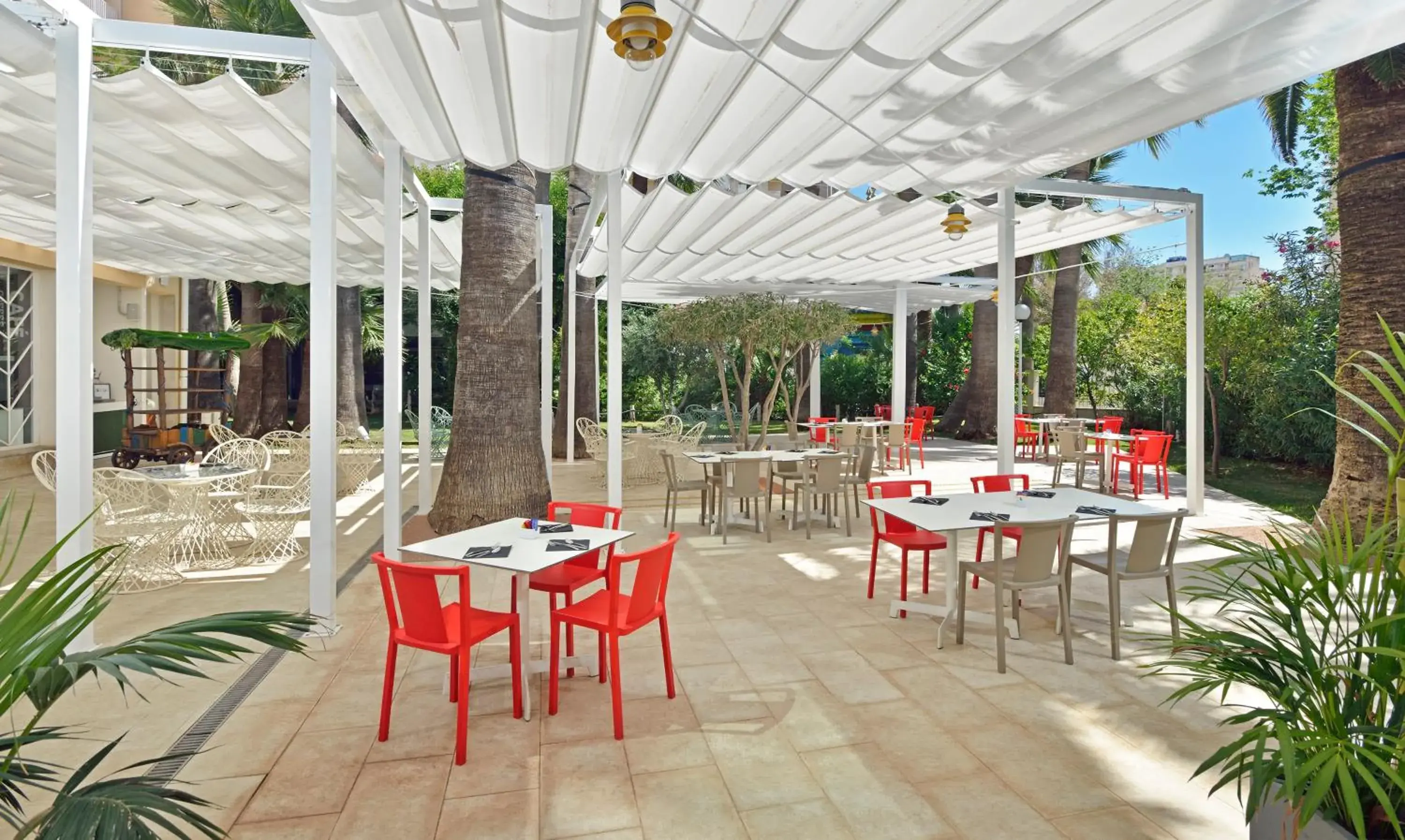 Restaurant/places to eat in Sol Katmandu Park & Resort Restaurant/places to eat in Sol Katmandu Park & Resort