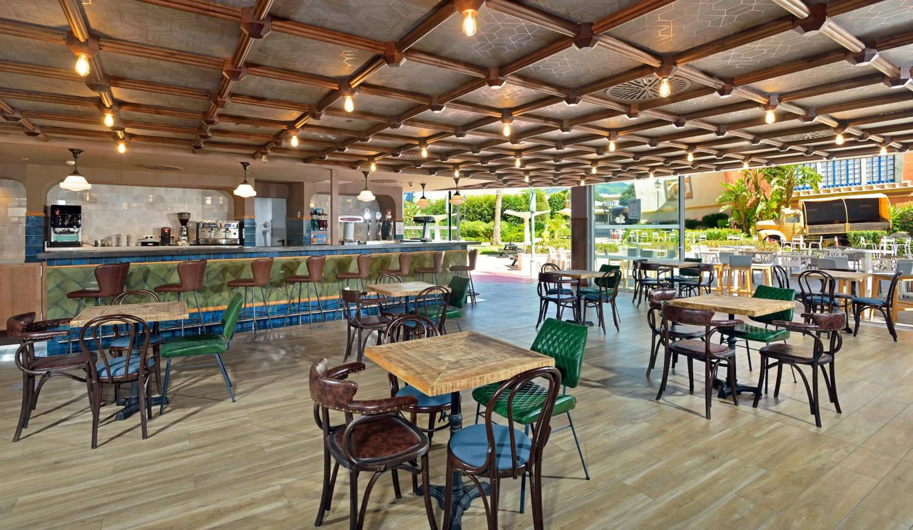 Restaurant/places to eat in Sol Katmandu Park & Resort