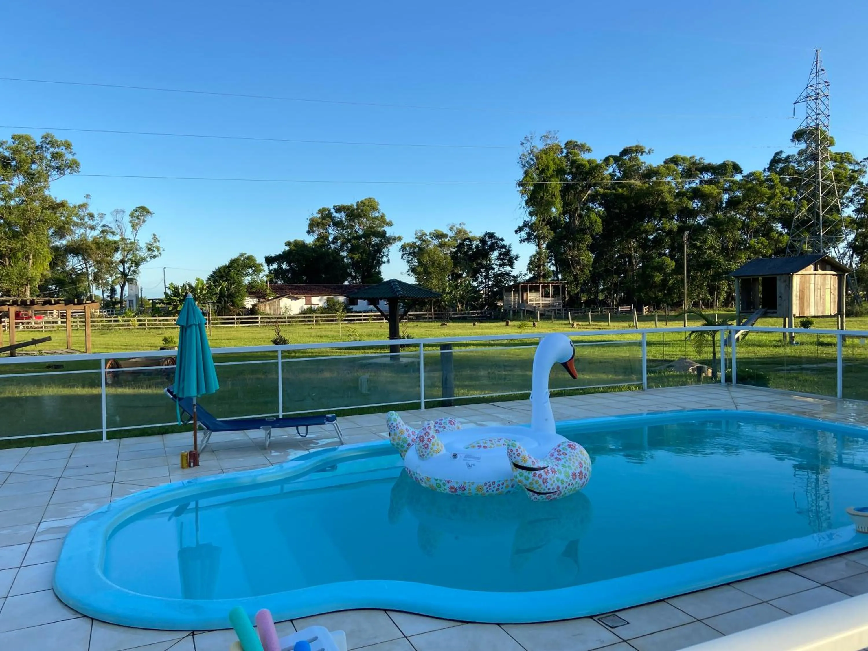 Haras Trevo de Ferro, Praia, Piscina e Campo