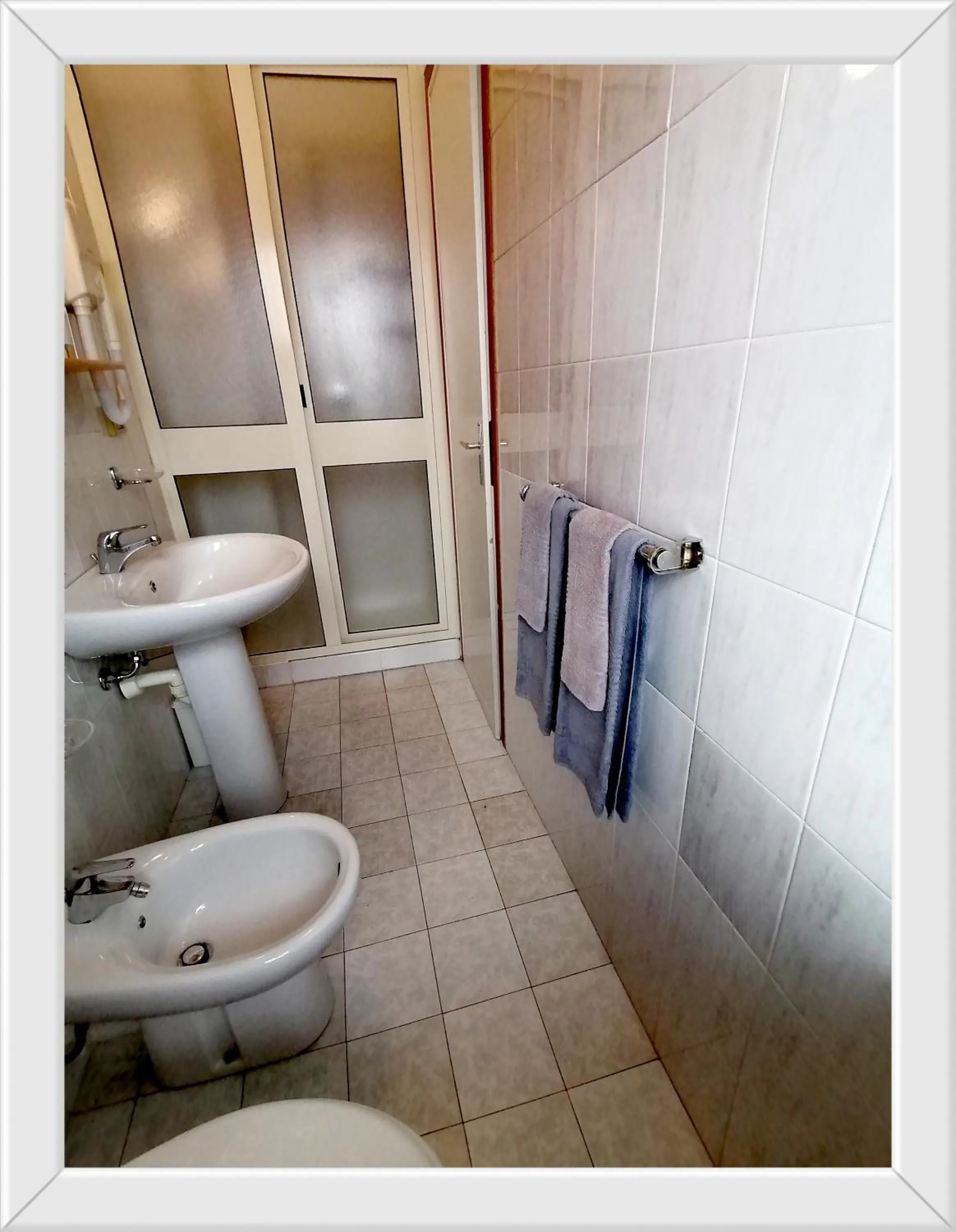 Shower in HOTEL RISTORANTE DELLE VALLI