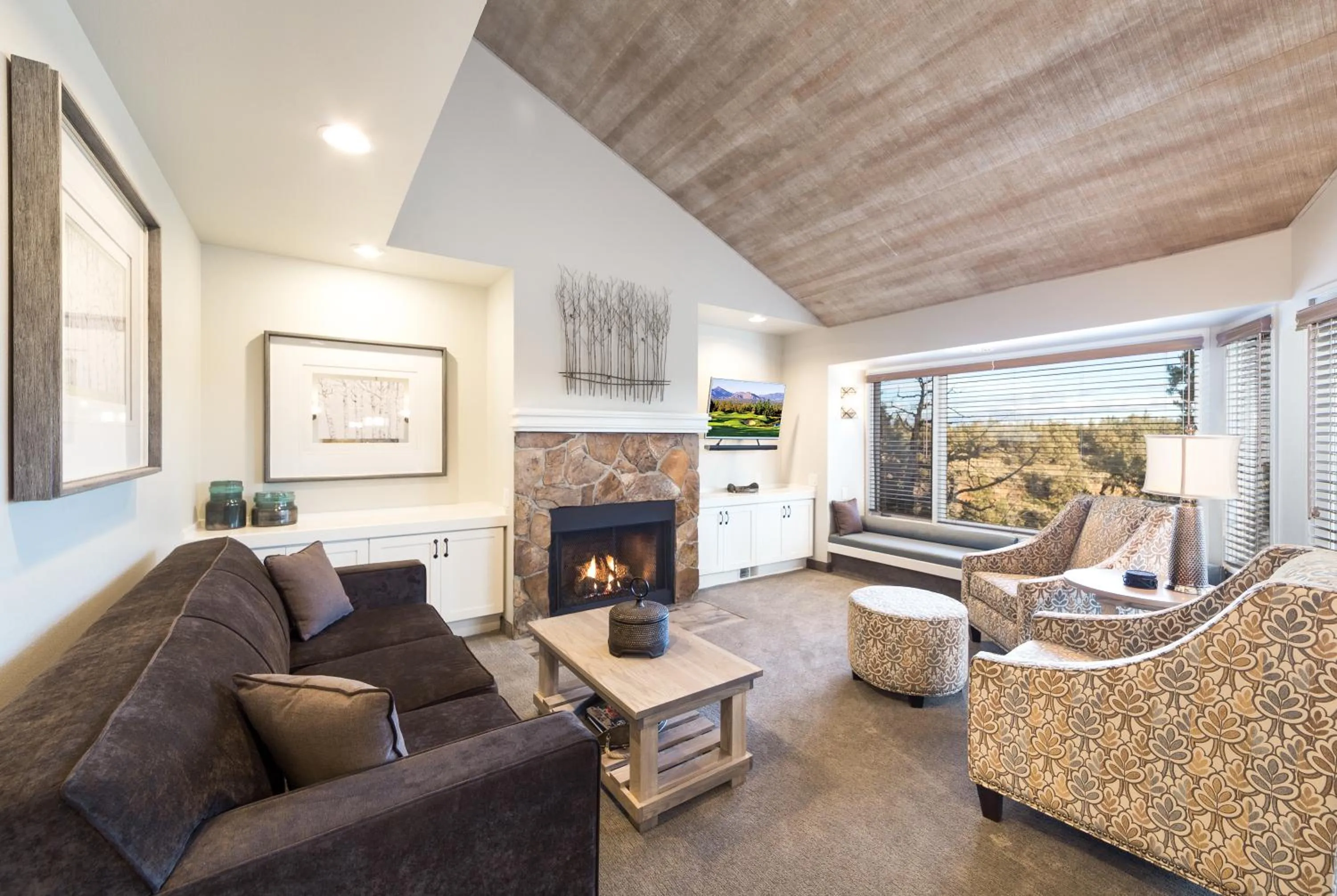 Living room in Eagle Crest Vacation Resort