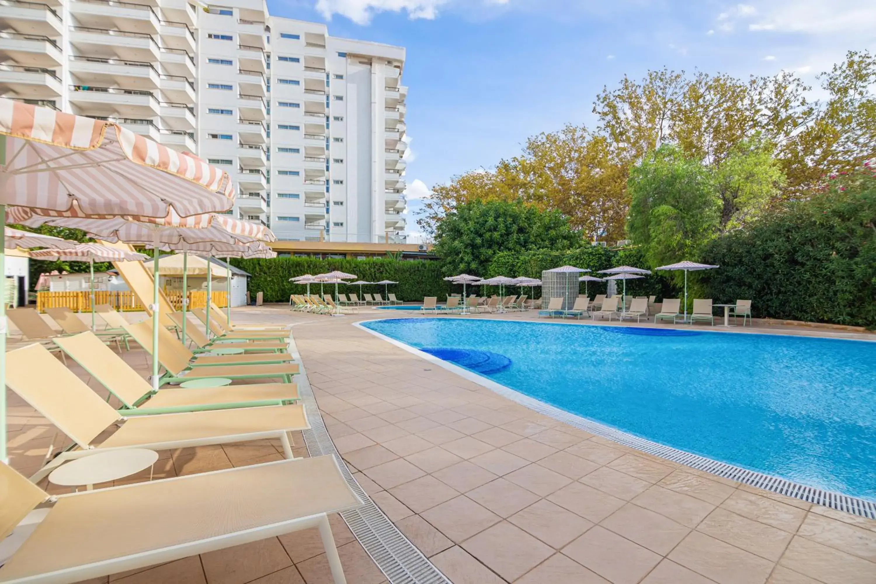 Property building in Sol Guadalupe Property building in Sol Guadalupe