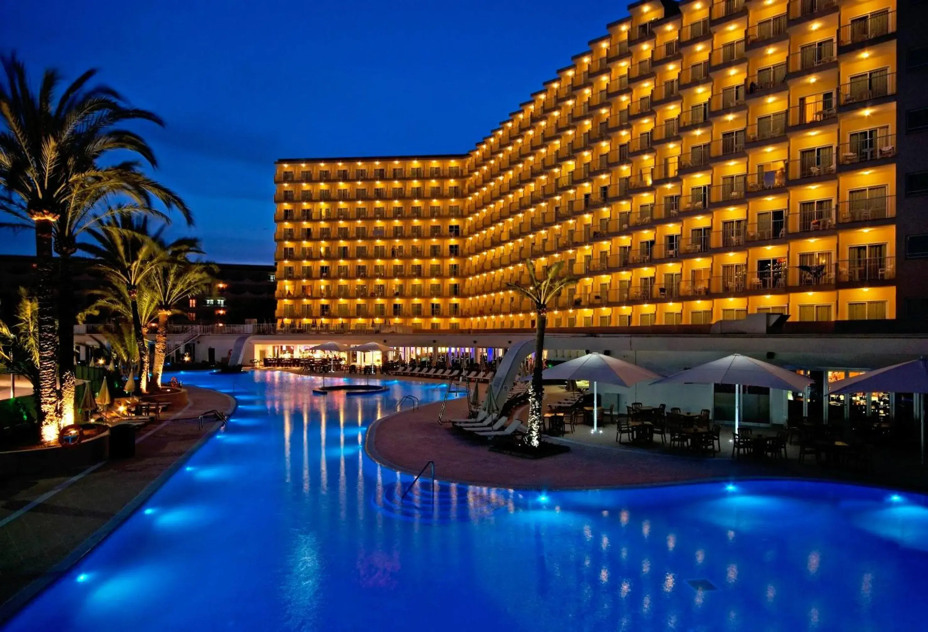 Property building in SOL Guadalupe Property building in SOL Guadalupe