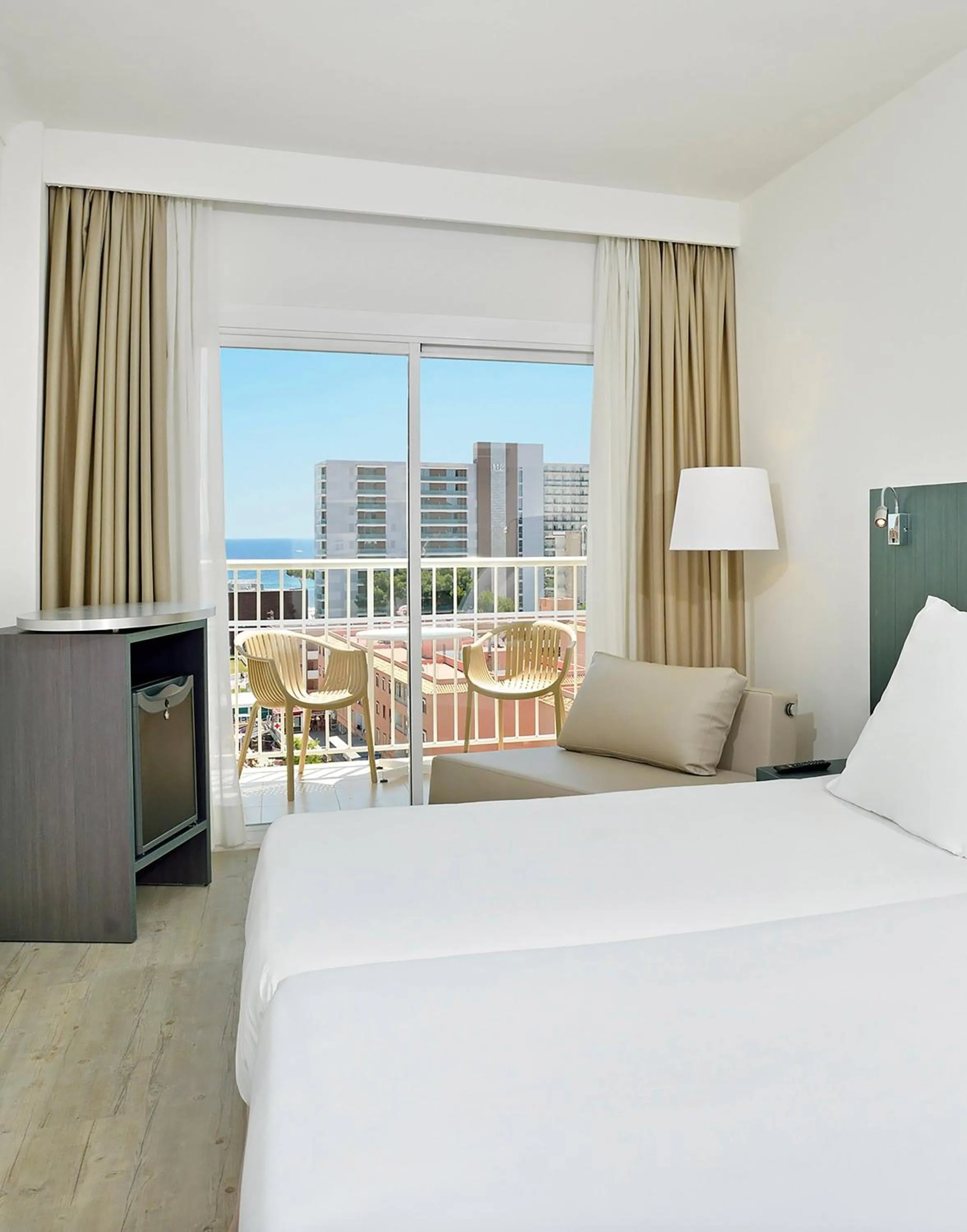 Property building, Bed in SOL Guadalupe