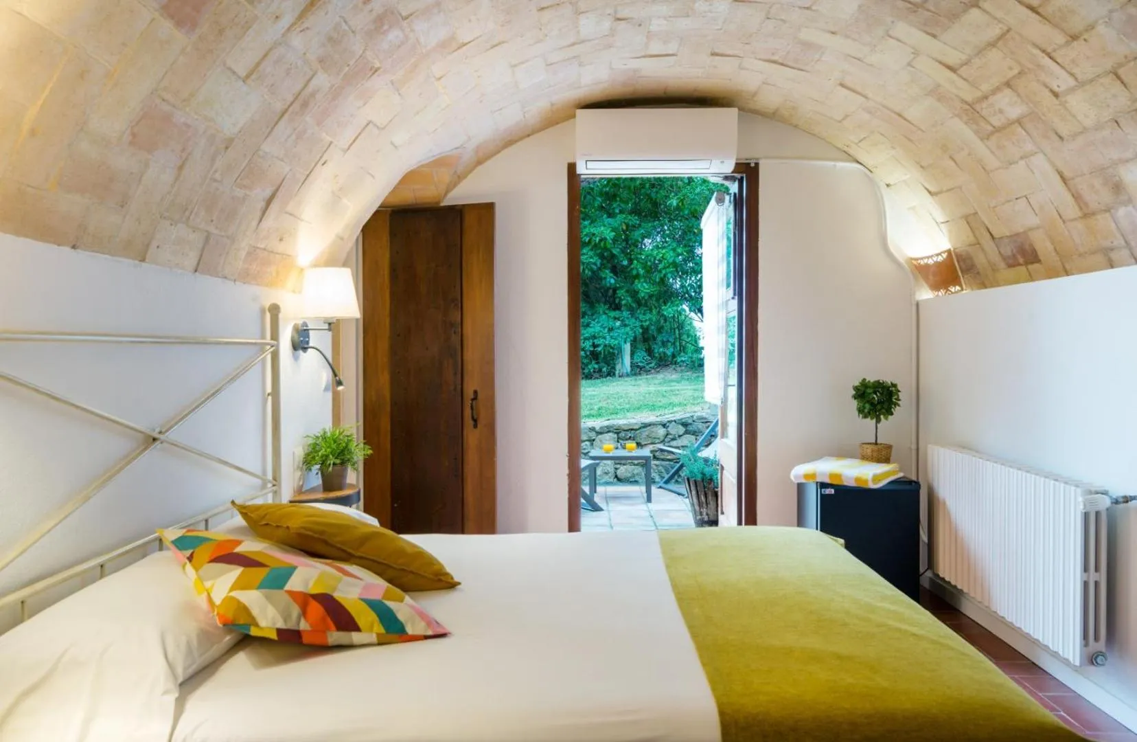 Bed in Mas Ses Vinyes - Adults Only