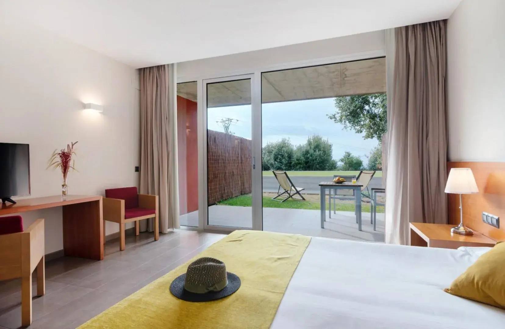 TV and multimedia, Bed in Mas Ses Vinyes - Adults Only TV and multimedia, Bed in Mas Ses Vinyes - Adults Only