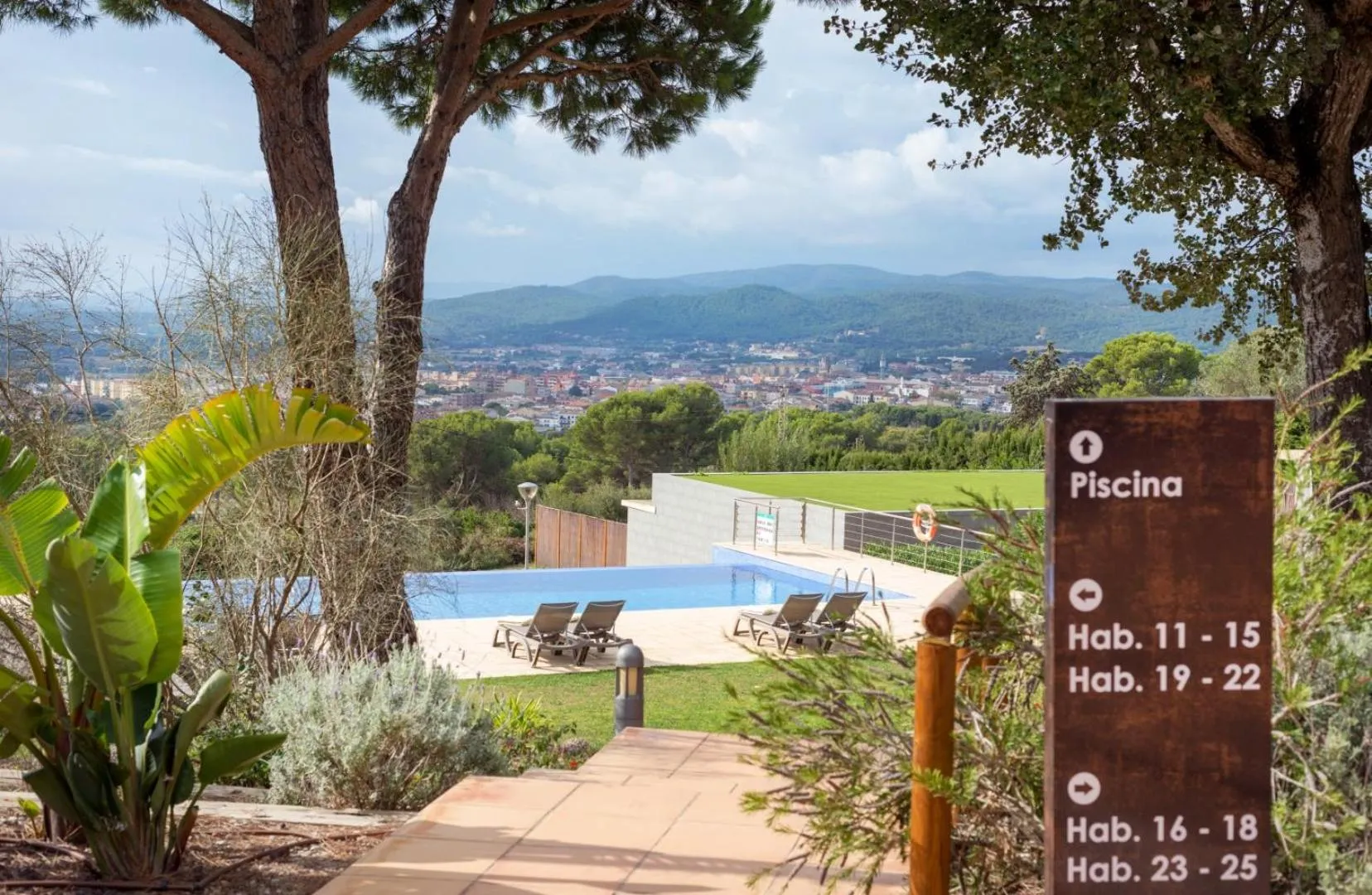 Garden in Mas Ses Vinyes - Adults Only