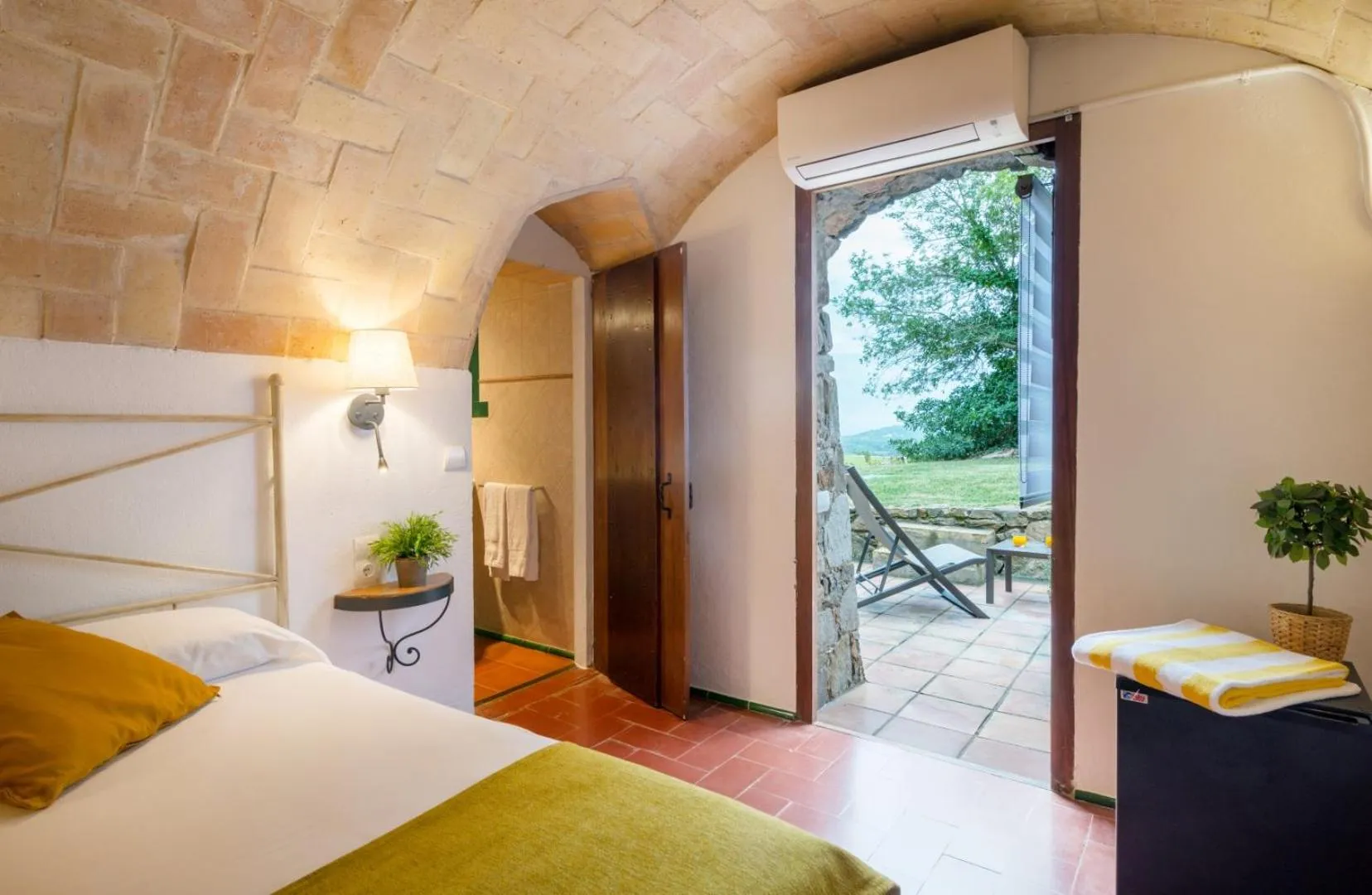 View (from property/room), Bed in Mas Ses Vinyes - Adults Only