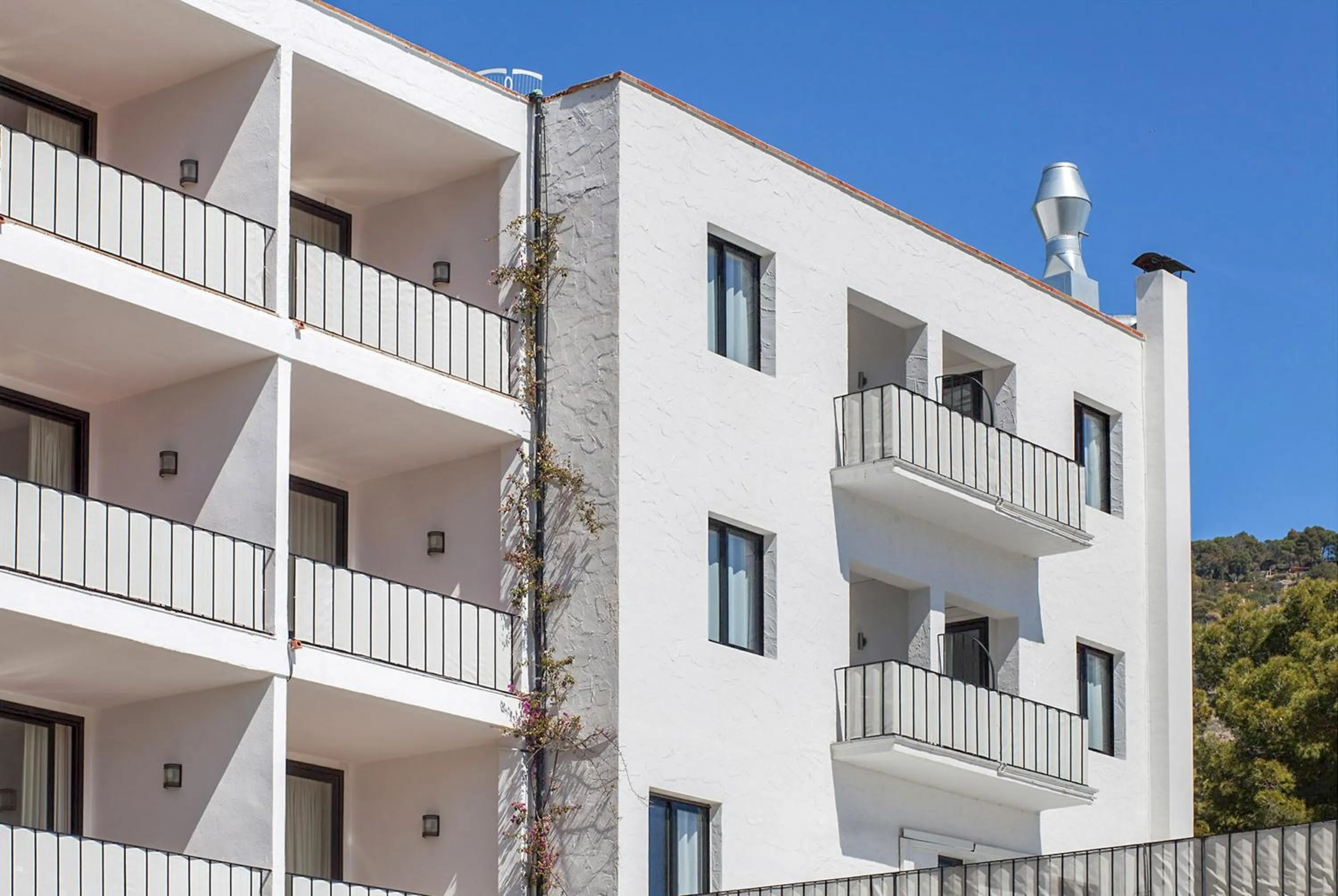 Property building in Hotel Eetu Begur Affiliated by Melia