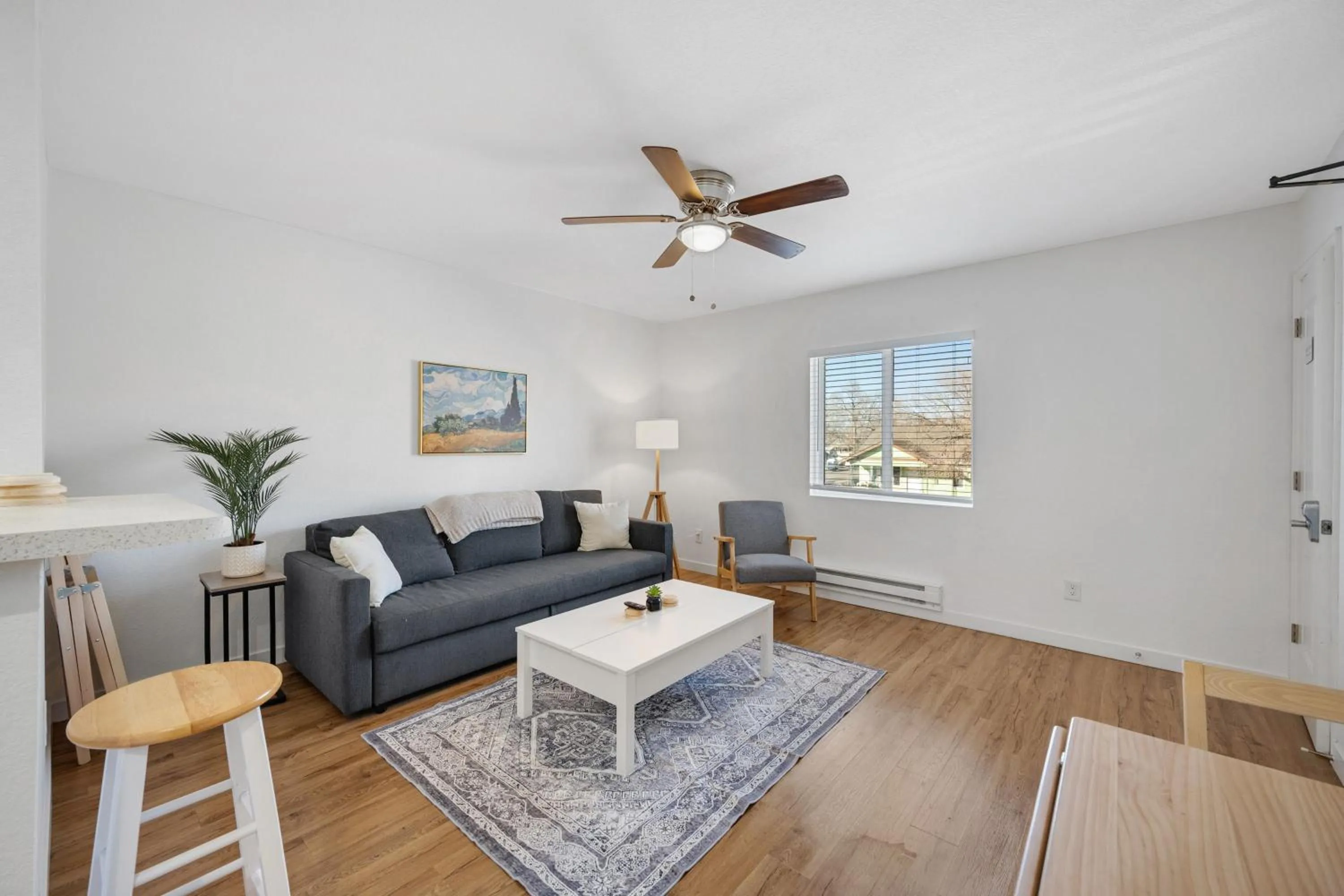 Living room in Beautiful Work Stay Retreat in Pueblo Near Downtown