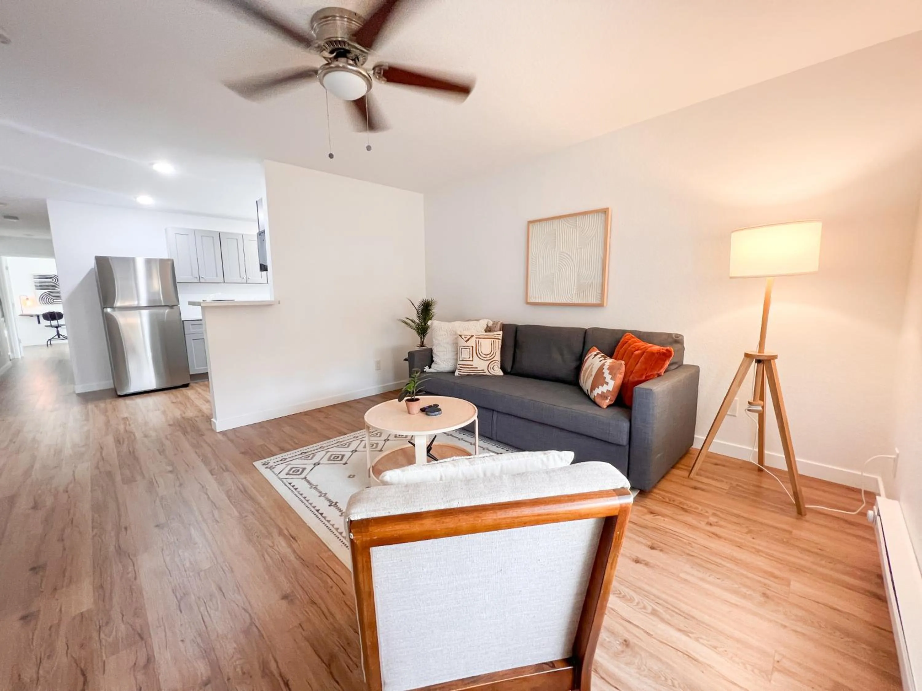Living room in Beautiful Work Stay Retreat in Pueblo Near Downtown