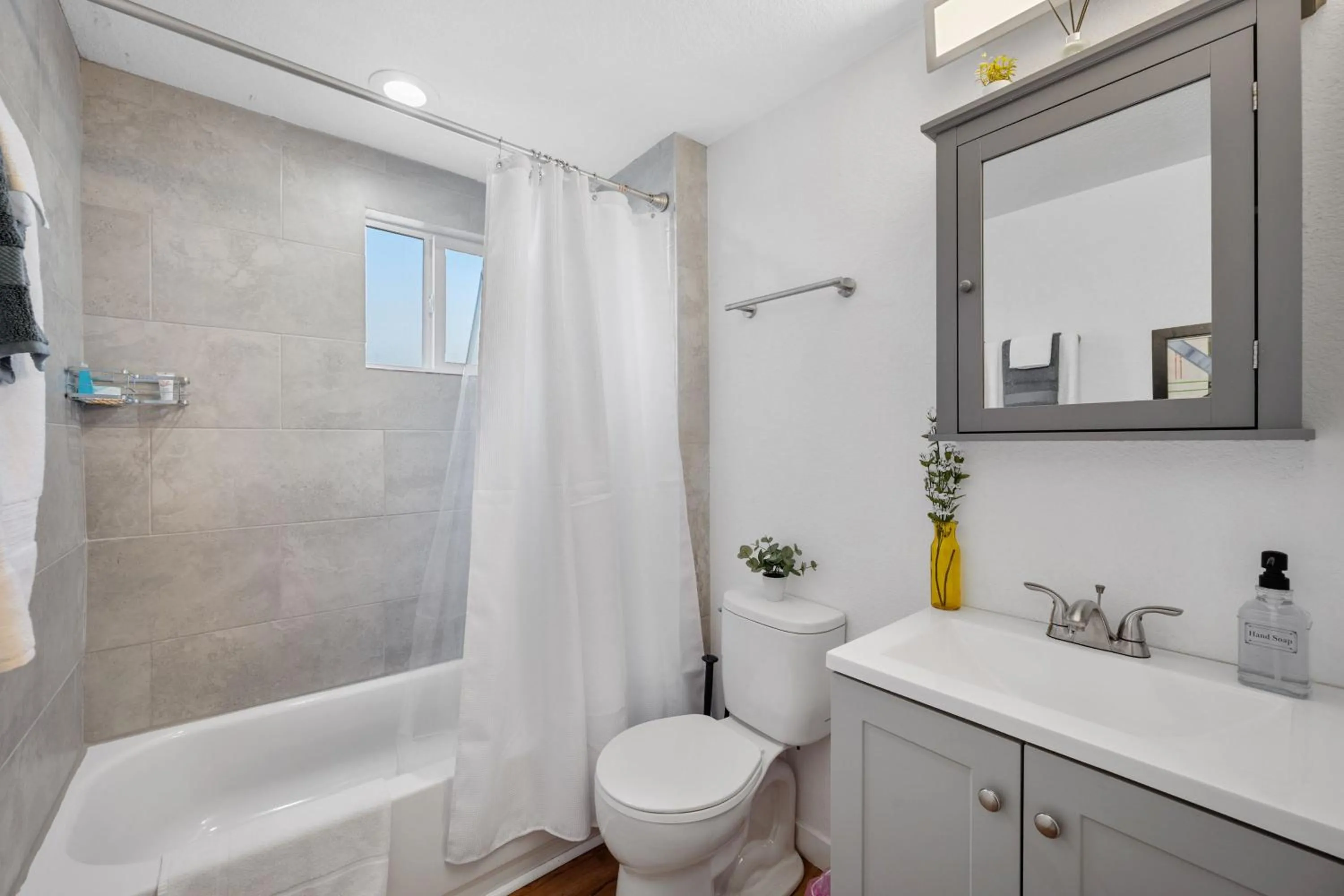 Toilet in Beautiful Work Stay Retreat in Pueblo Near Downtown