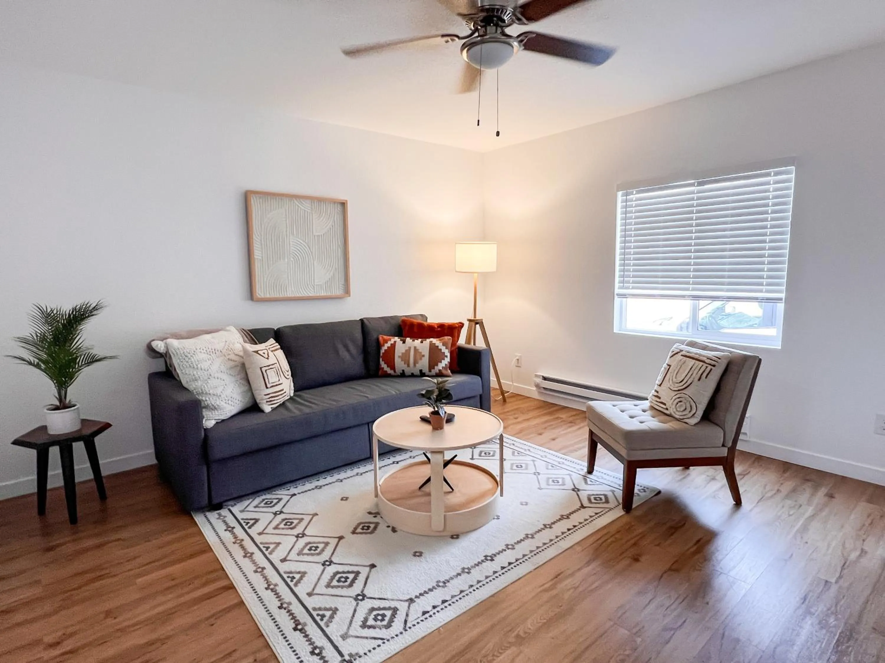 Living room in Beautiful Work Stay Retreat in Pueblo Near Downtown