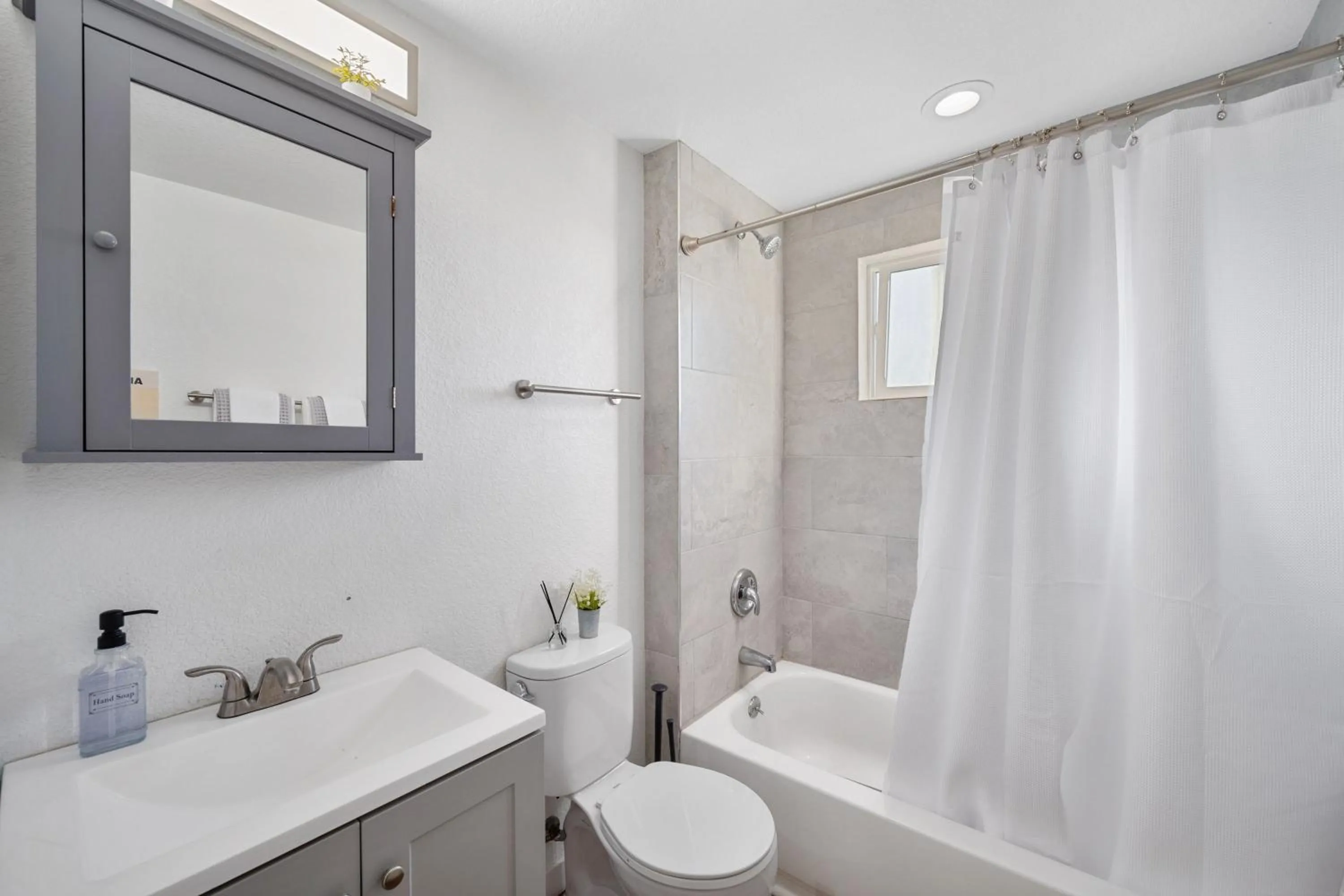 Toilet in Beautiful Work Stay Retreat in Pueblo Near Downtown