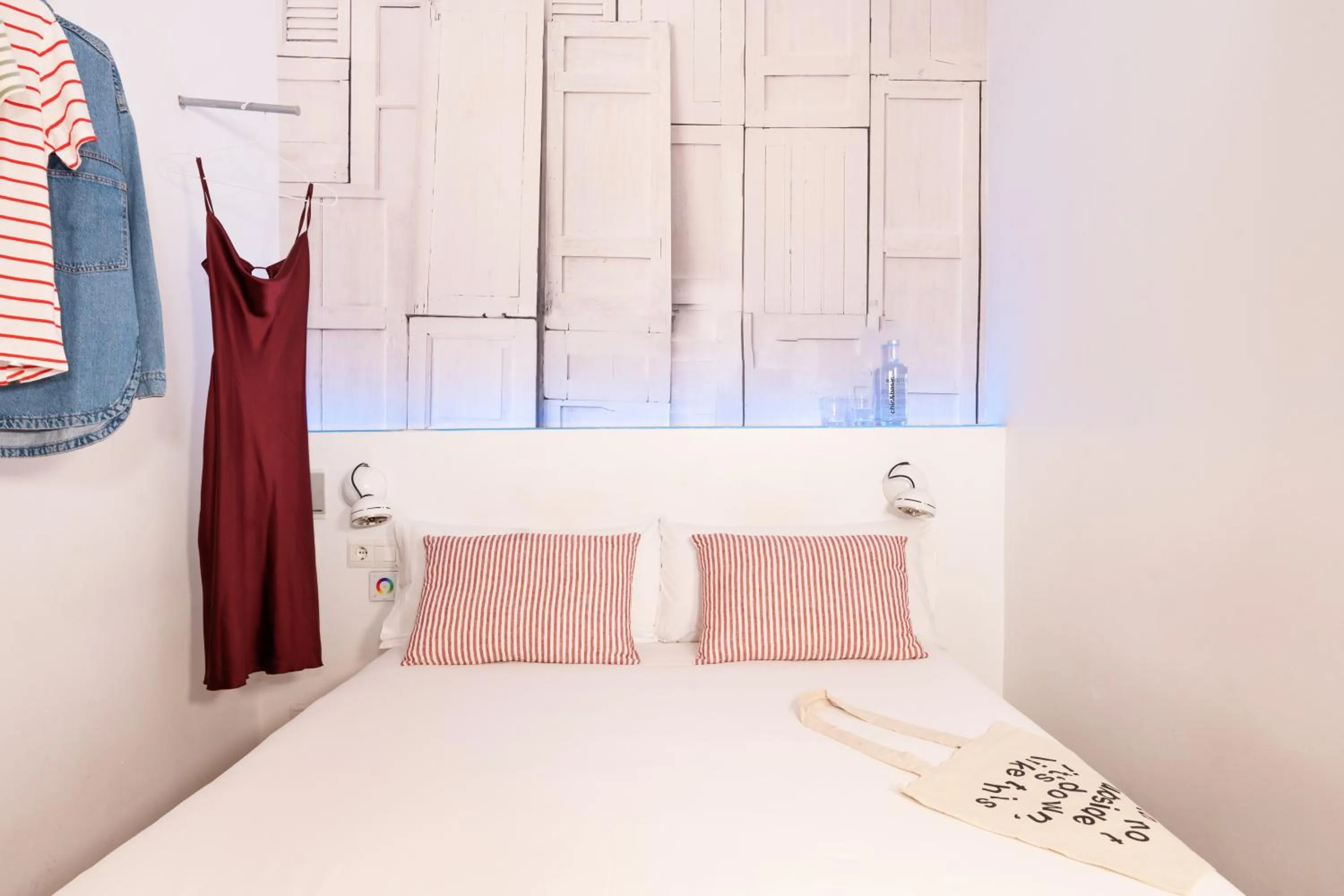 Bedroom, Bed in Chic & Basic Tallers Hostal