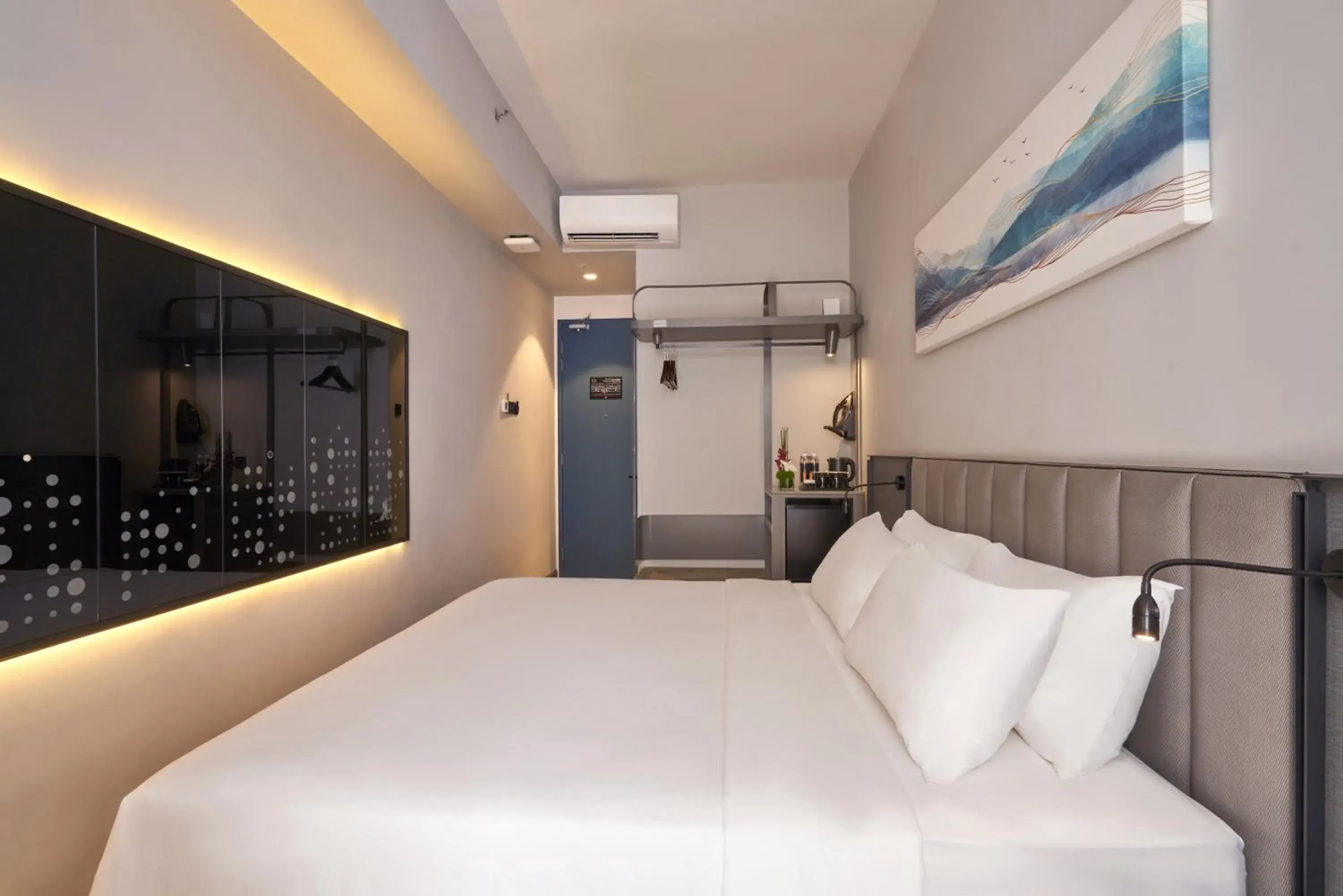 Bedroom, Bed in Sleeping Lion Suites Bedroom, Bed in Sleeping Lion Suites