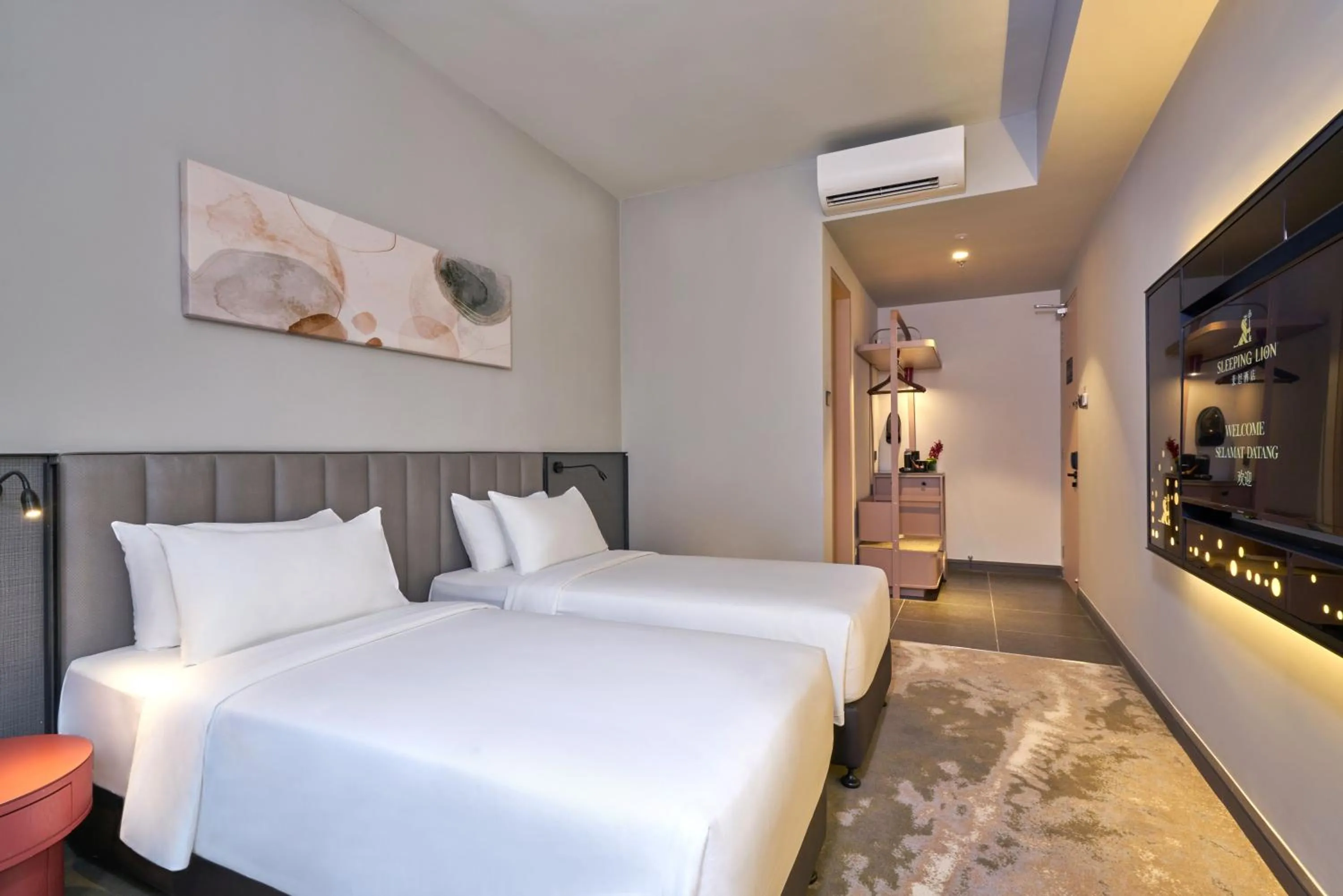 Bedroom, Bed in Sleeping Lion Suites