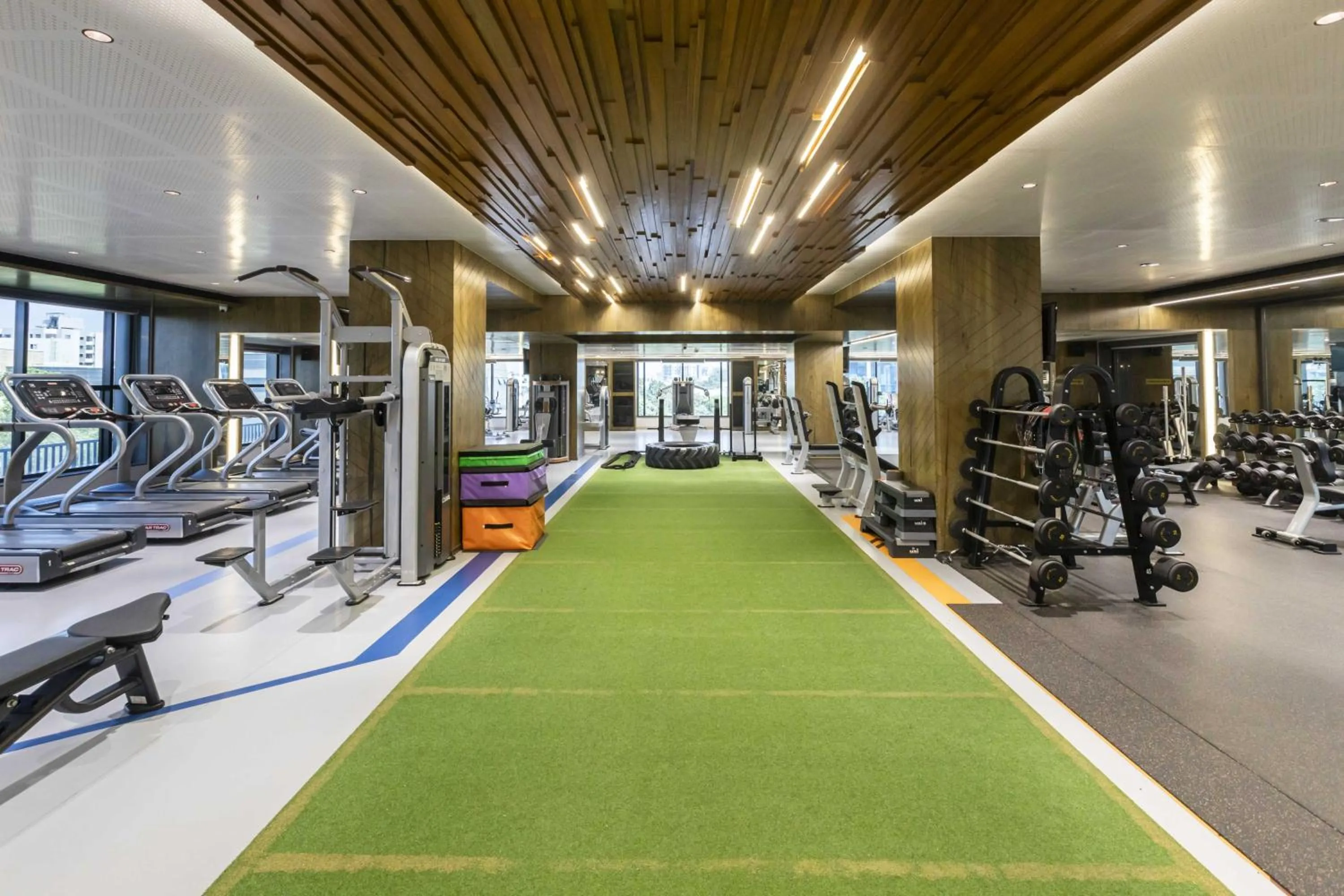Fitness centre/facilities in Ramee International Surat