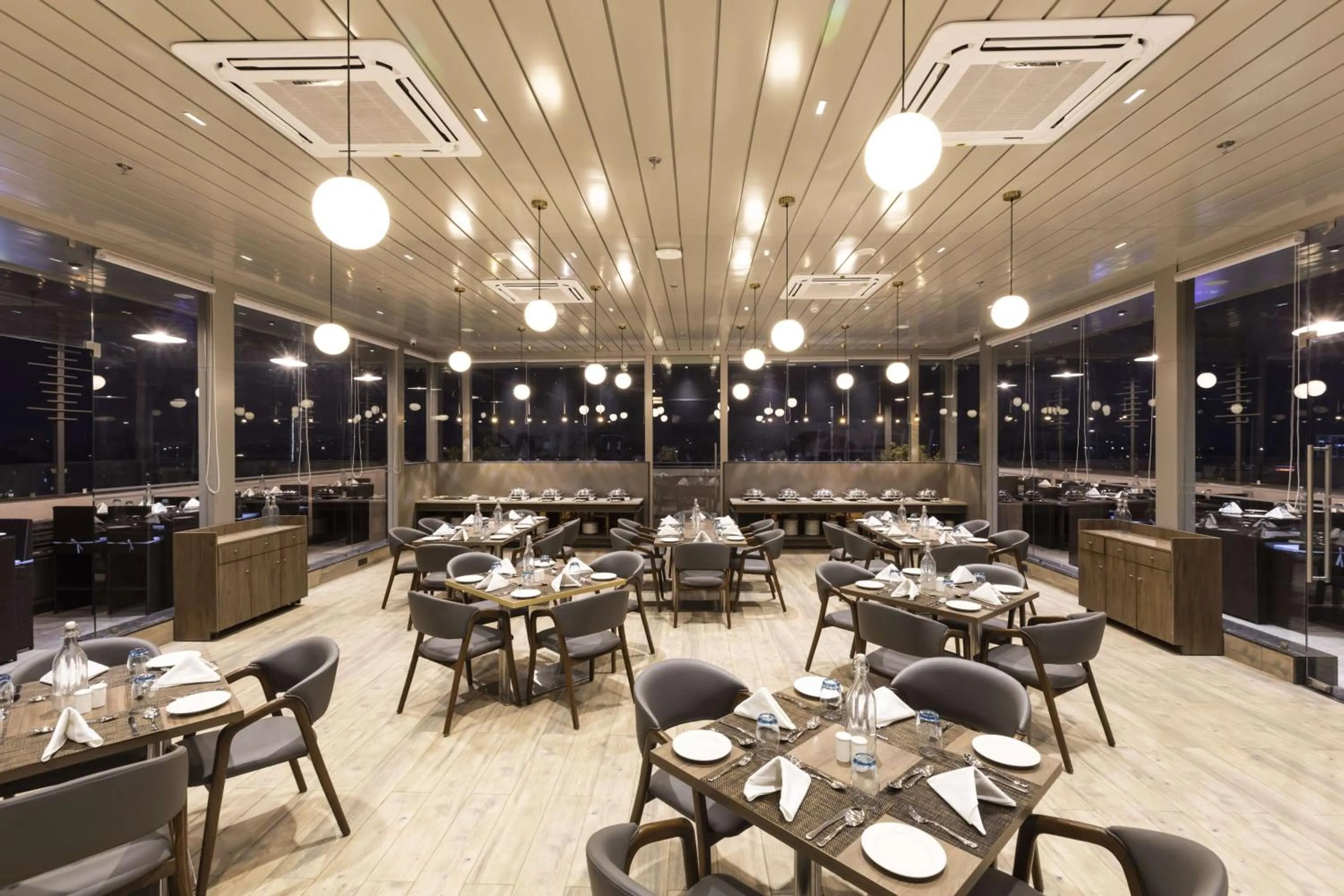 Restaurant/places to eat in Ramee International Surat