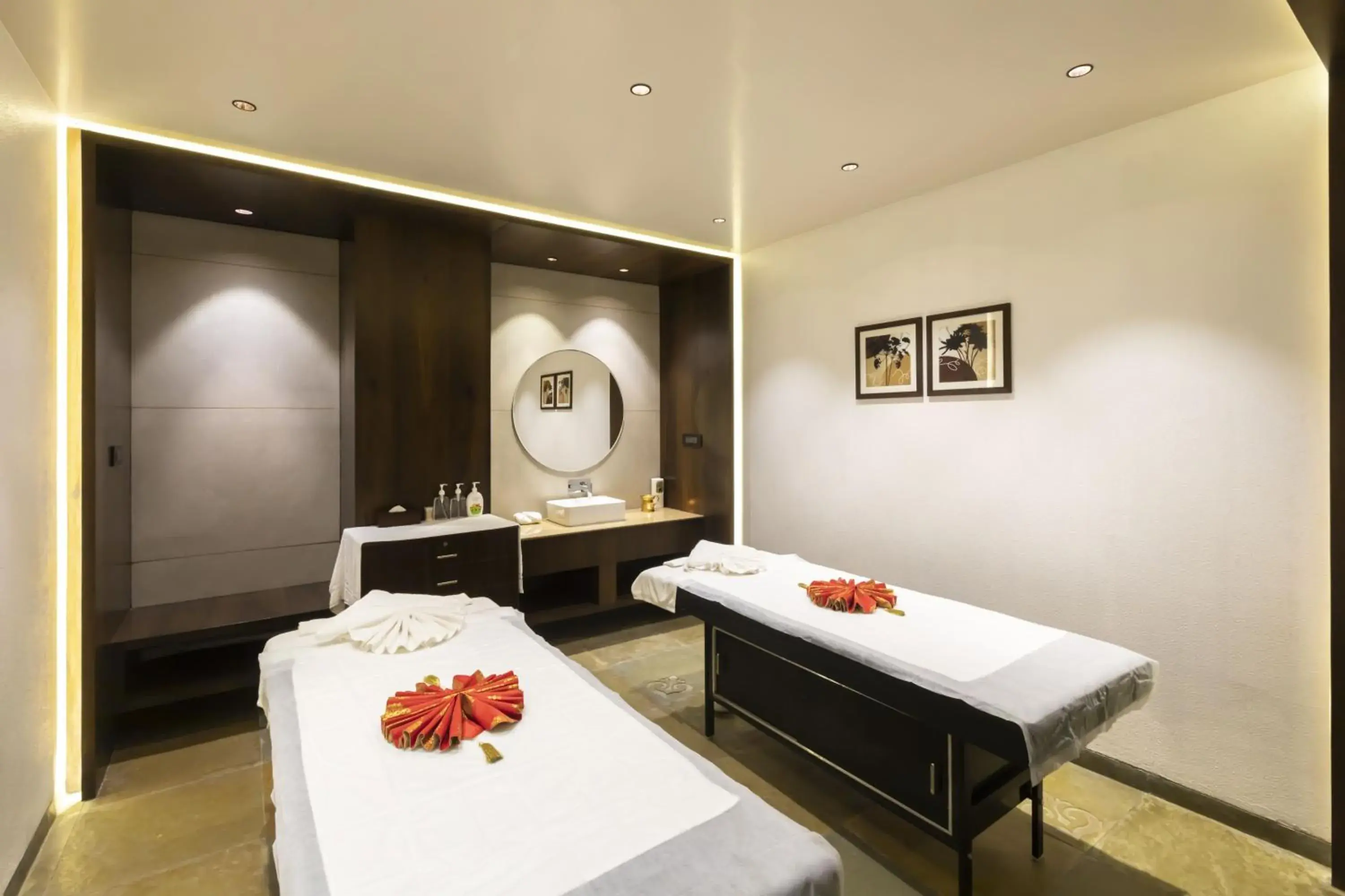 Massage, Bed in Ramee International Surat Massage, Bed in Ramee International Surat