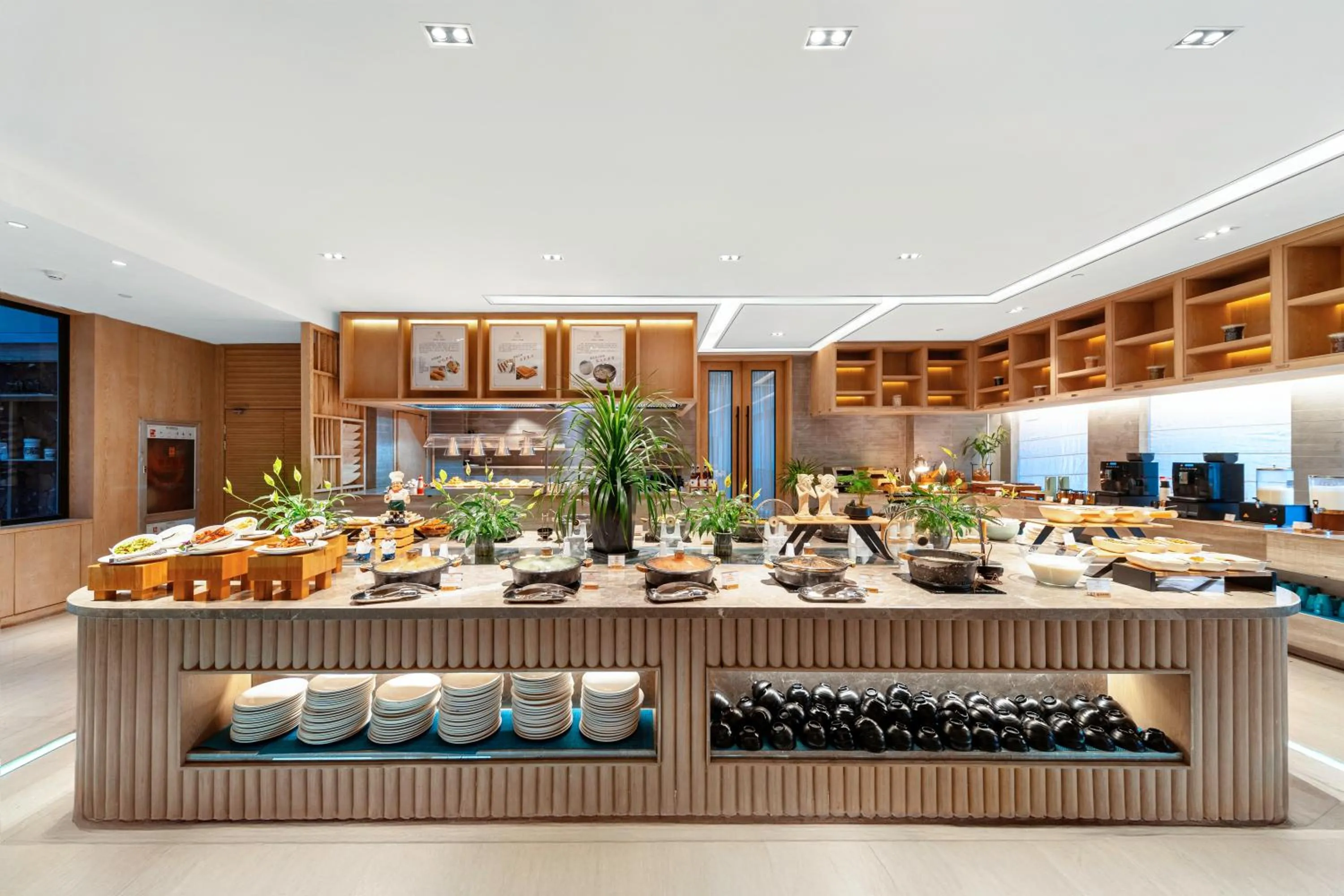 Restaurant/places to eat in SSAW Boutique Hotel Hangzhou Qianjiang New City