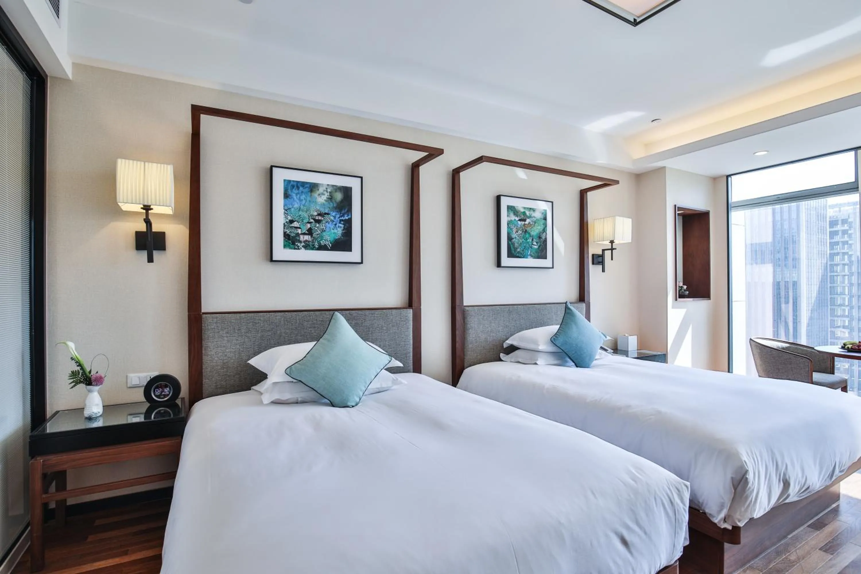 Photo of the whole room, Bed in SSAW Boutique Hotel Hangzhou Qianjiang New City