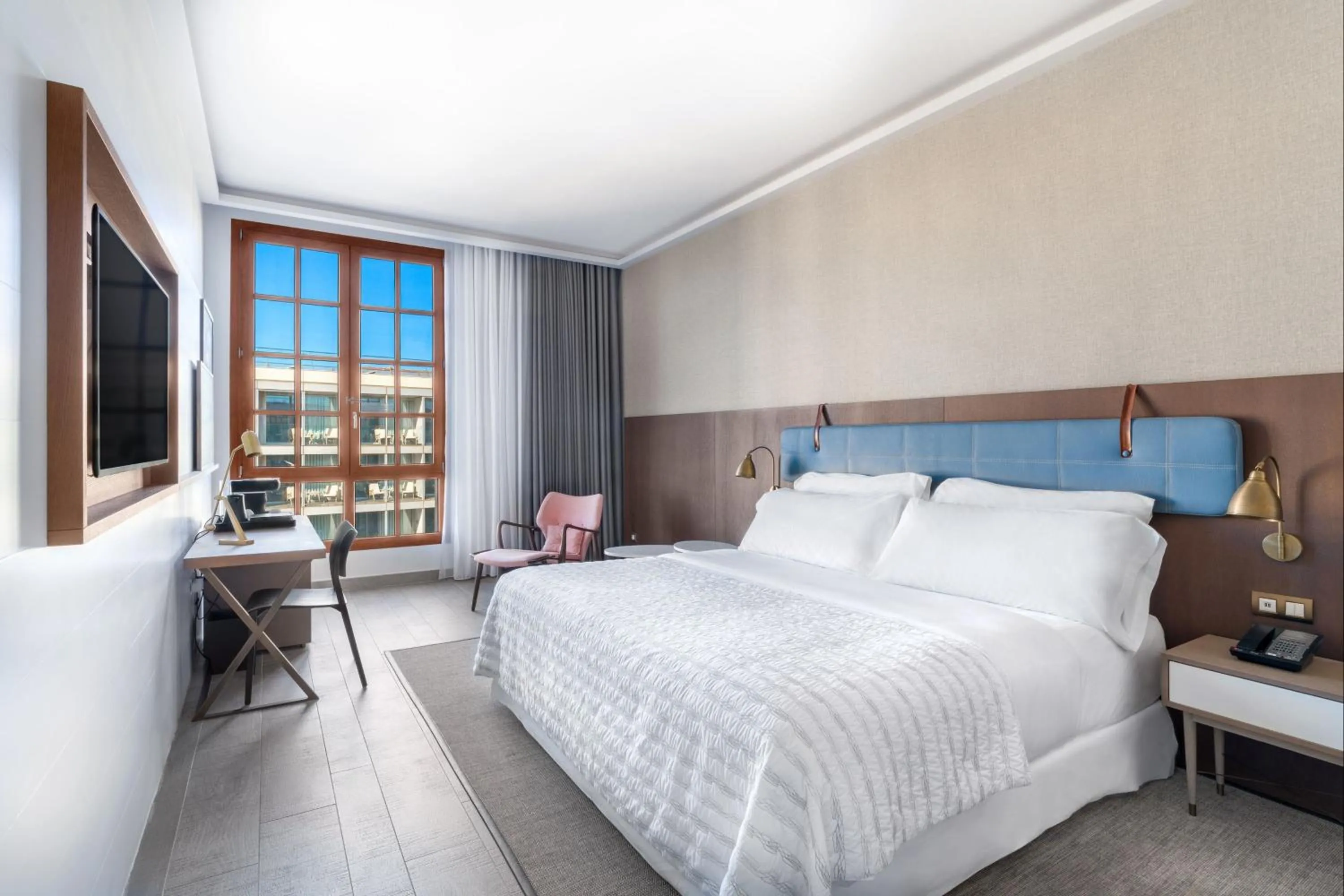 Photo of the whole room, Bed in Le Meridien Ra Beach Hotel and Spa