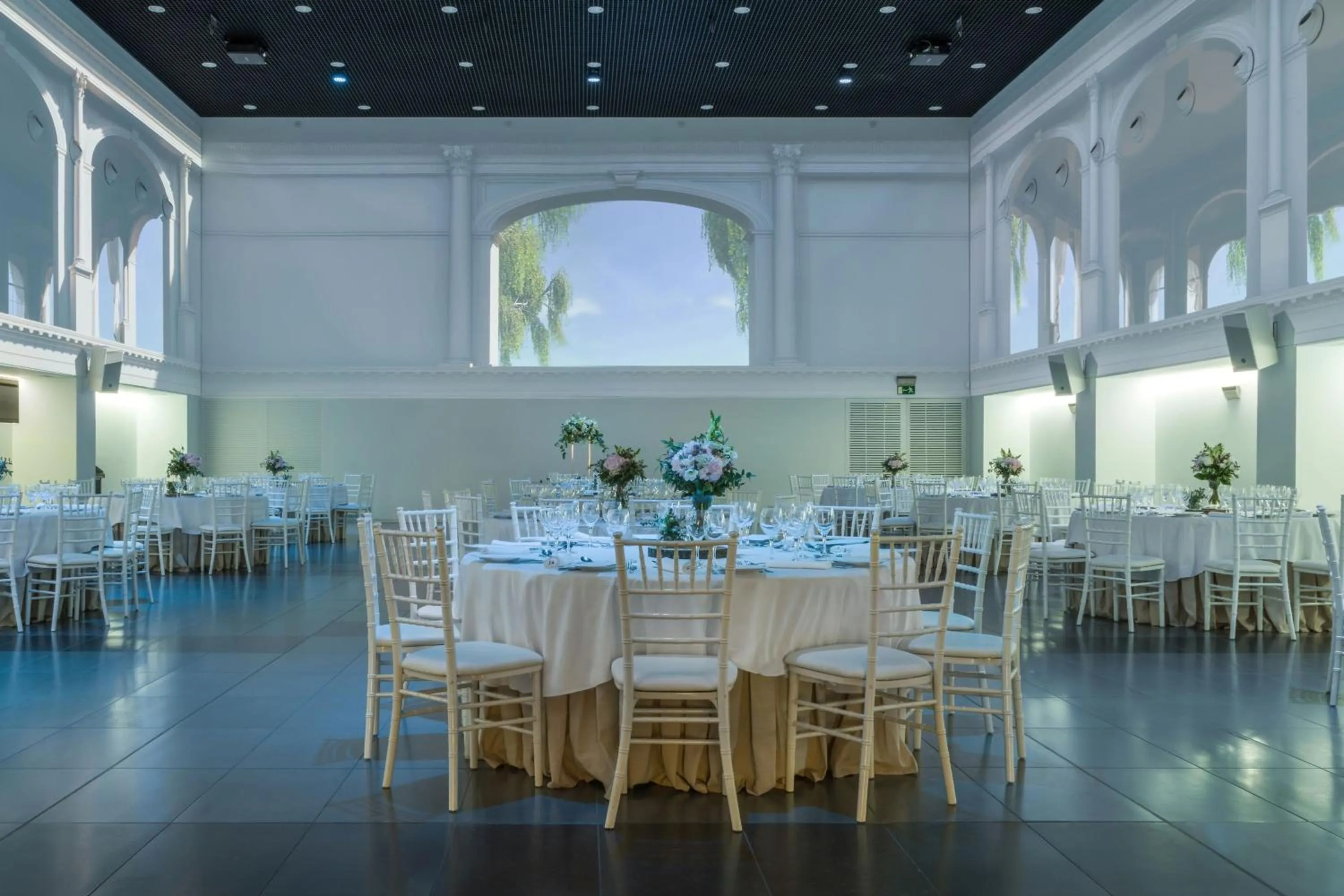 Banquet/Function facilities in Le Meridien Ra Beach Hotel and Spa