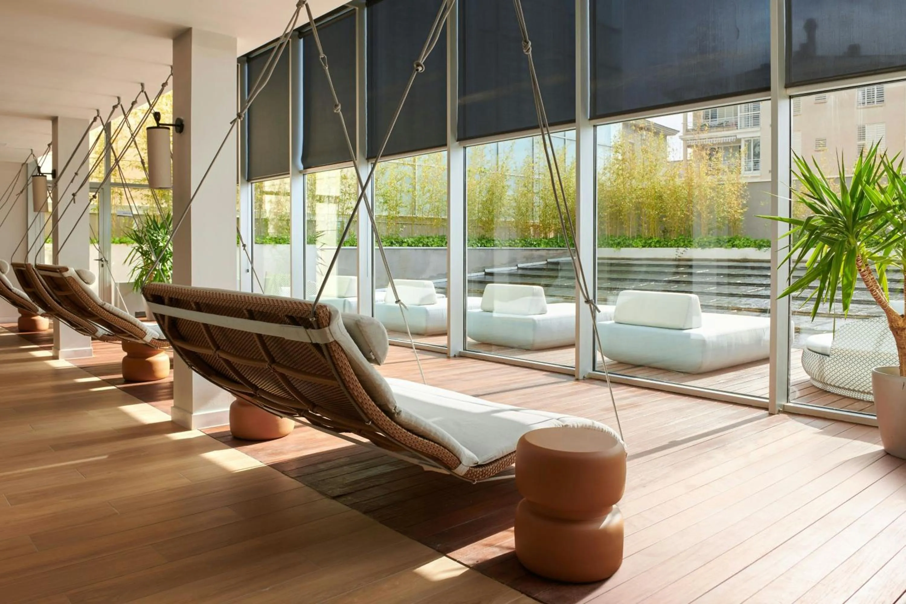 Lounge or bar in Le Meridien Ra Beach Hotel and Spa