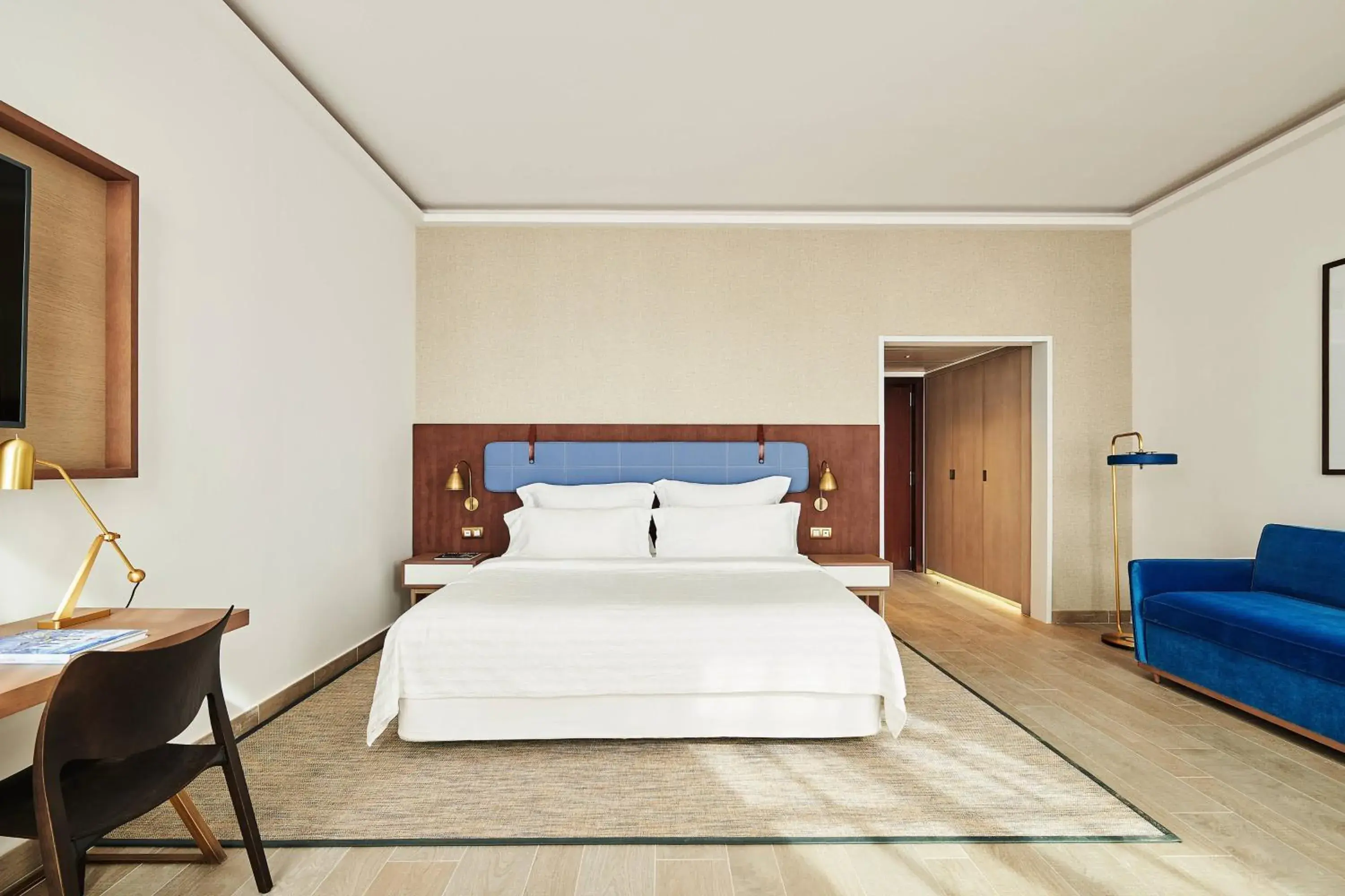 Superior Historic King Room with Partial Sea View in Le Meridien Ra Beach Hotel and Spa Superior Historic King Room with Partial Sea View in Le Meridien Ra Beach Hotel and Spa