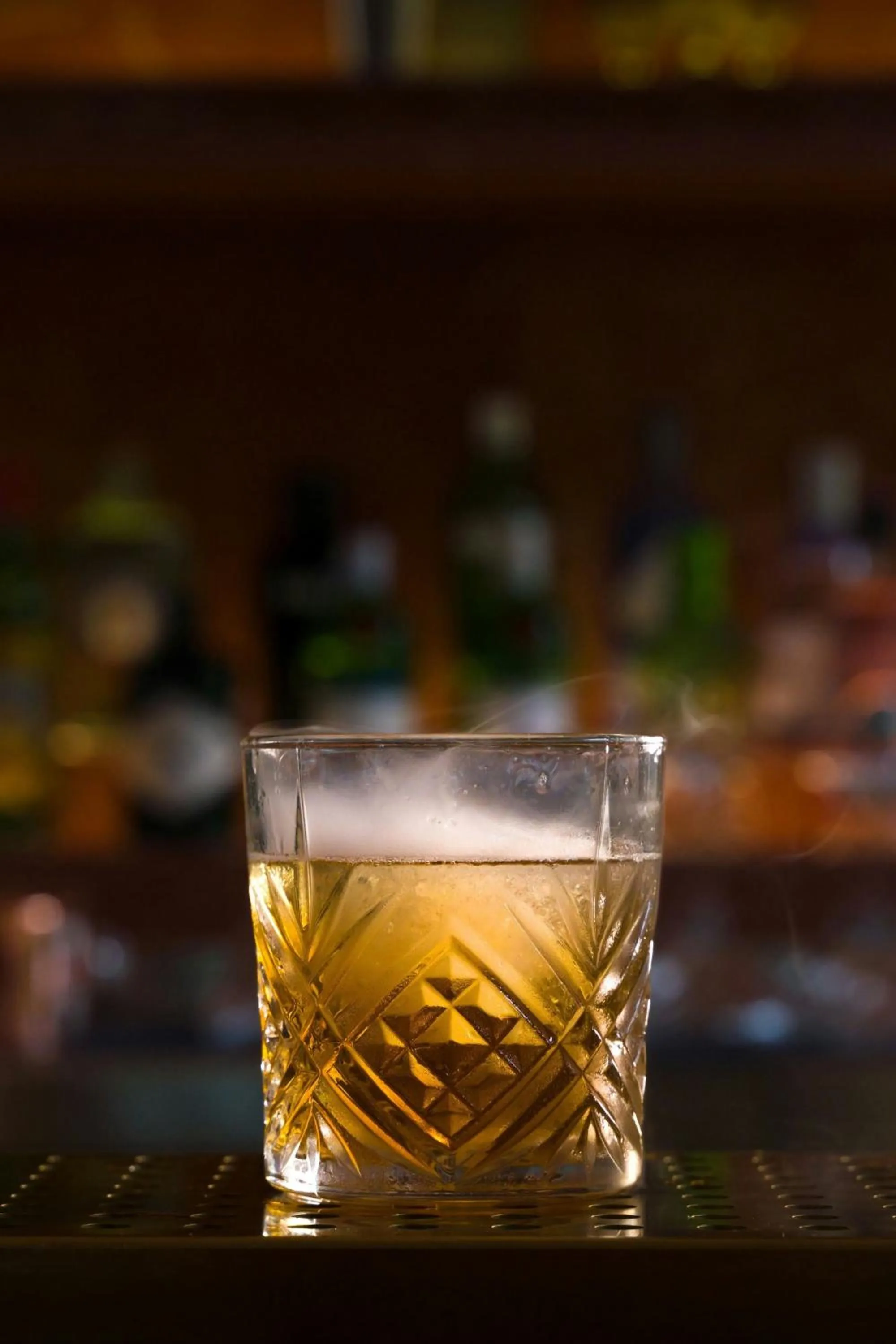 Lounge or bar in Le Meridien Ra Beach Hotel and Spa